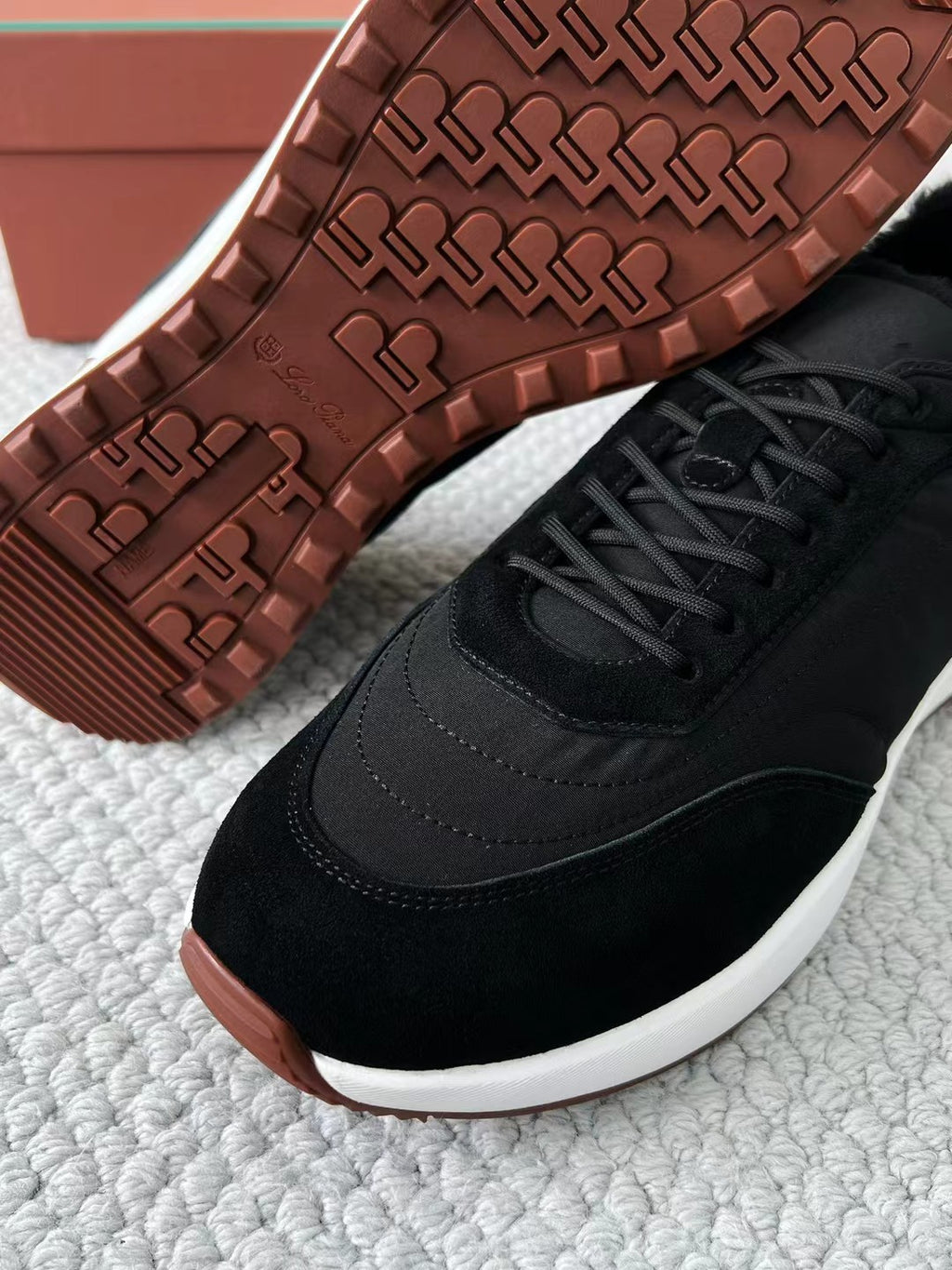 Lord Simon – Sneaker aus Leder in Schwarz mit weisser Sohle Herren