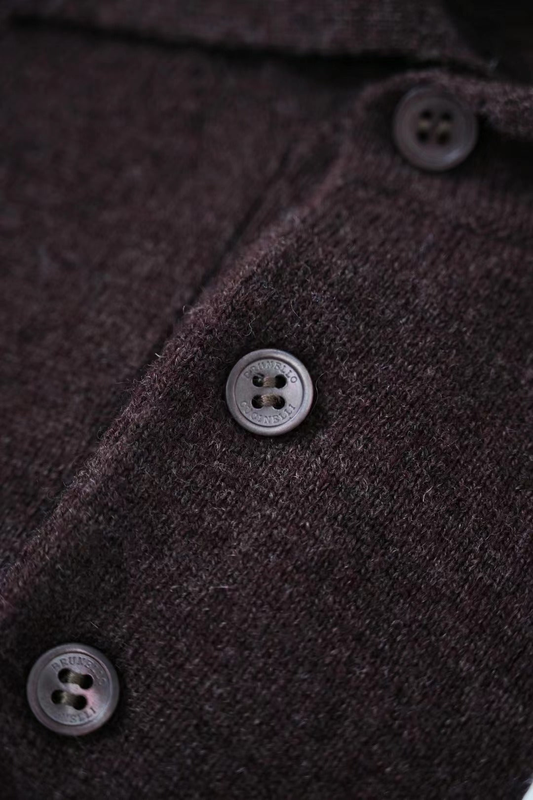 John Smedley – Langarm-Polo-Pullover aus Merinowolle in Dunkelbraun Herren