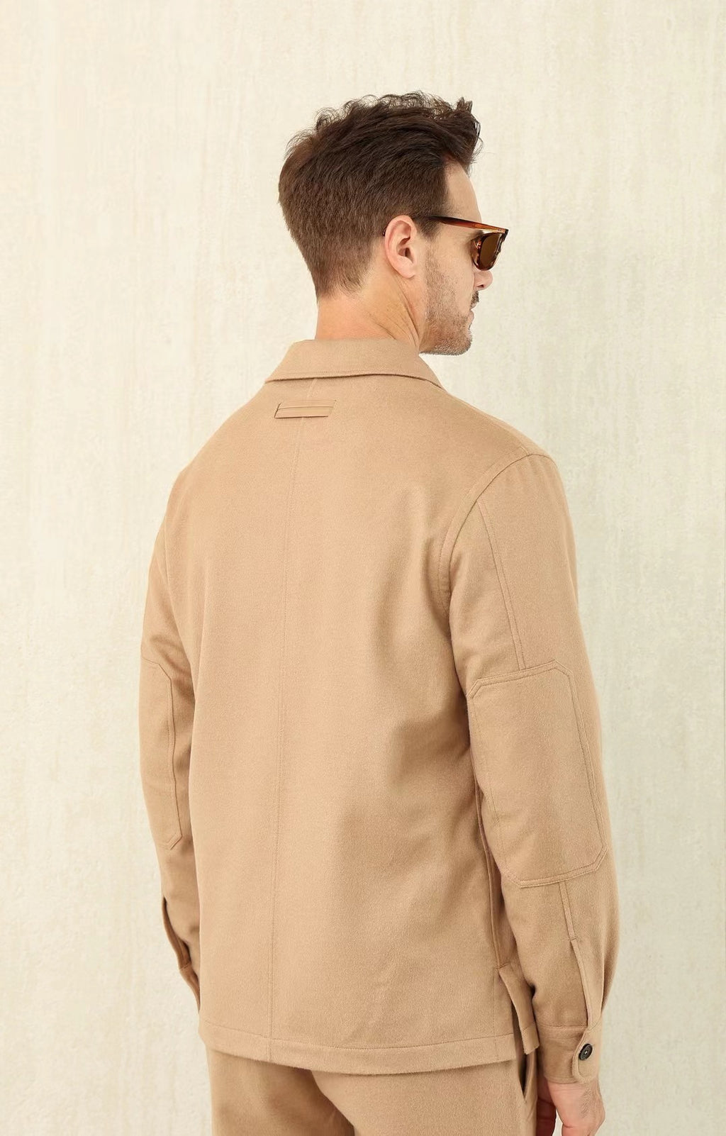 John Smedley Overshirt in Camel – Weicher, mitteldicker Stoff