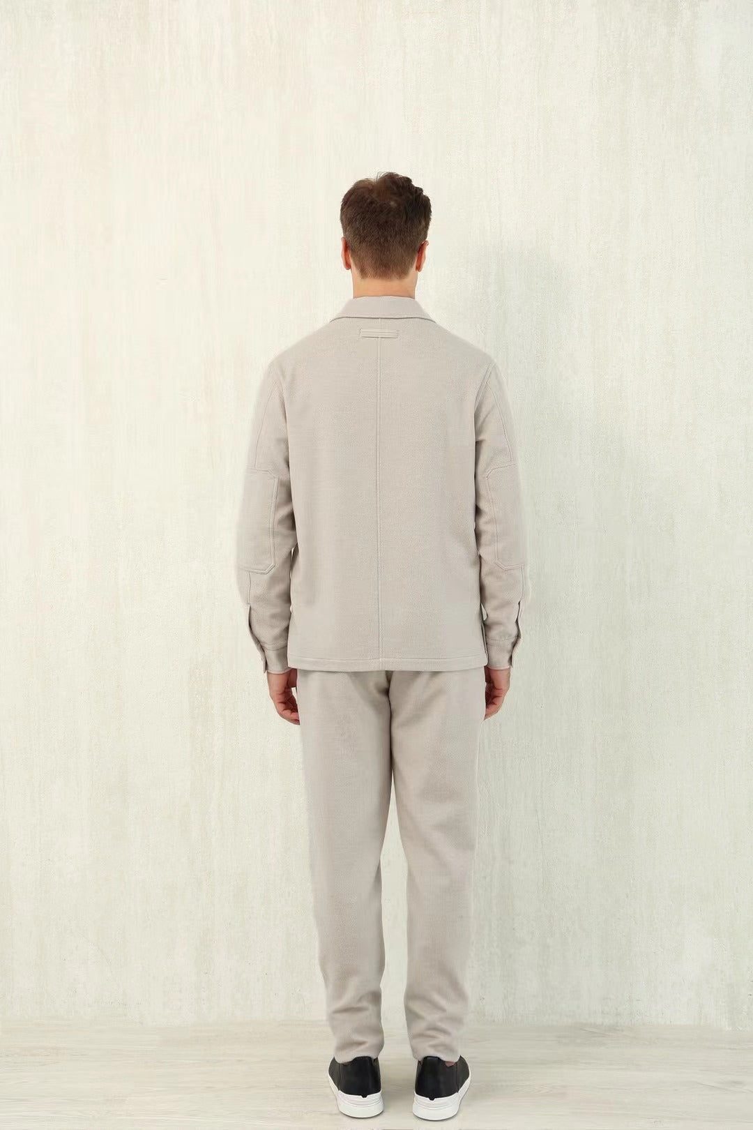 John Smedley Overshirt in Hellbeige – Weicher, mitteldicker Stoff