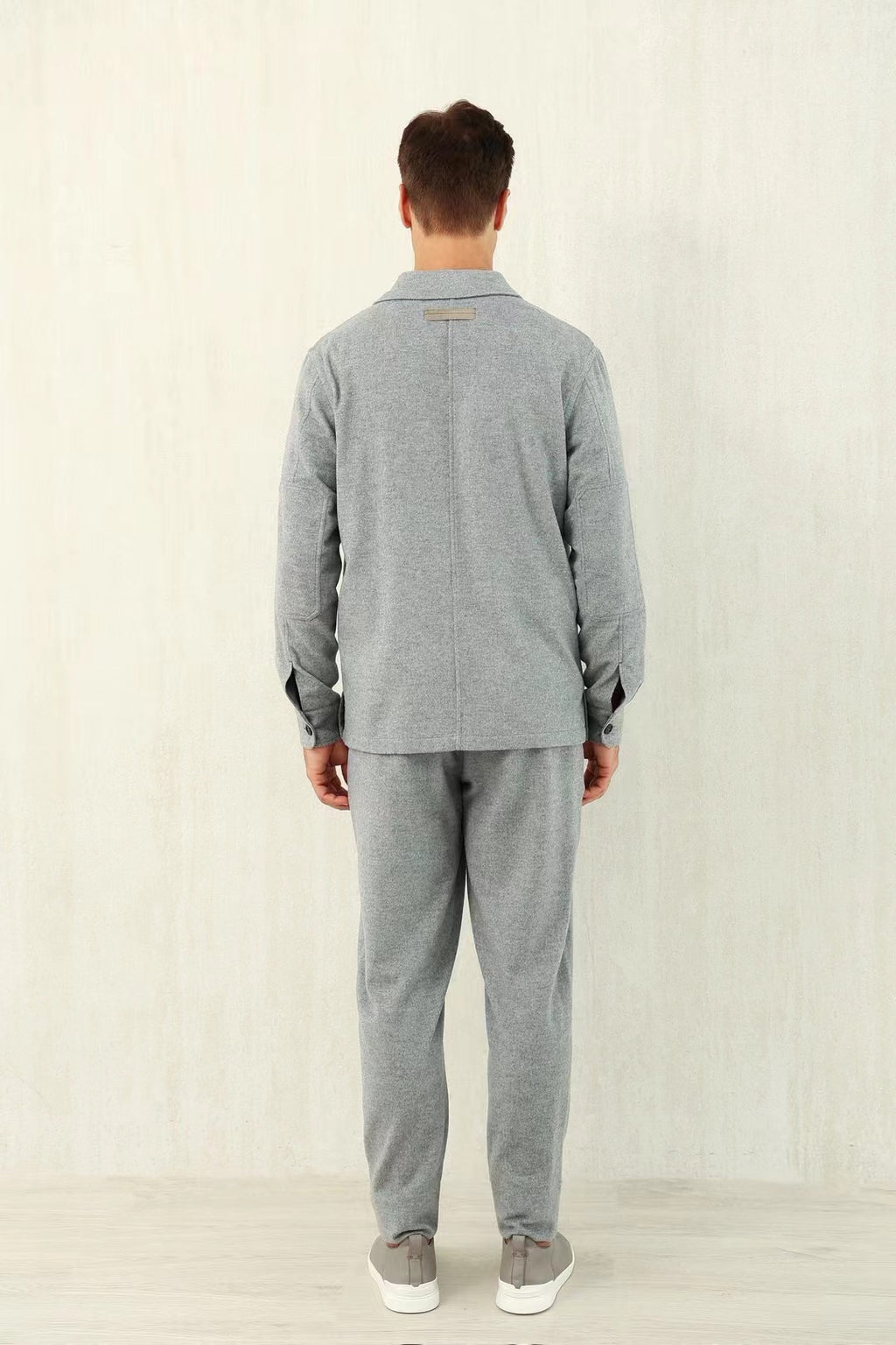 Loro Piana Overshirt in Hellgrau – Weicher, mitteldicker Stoff