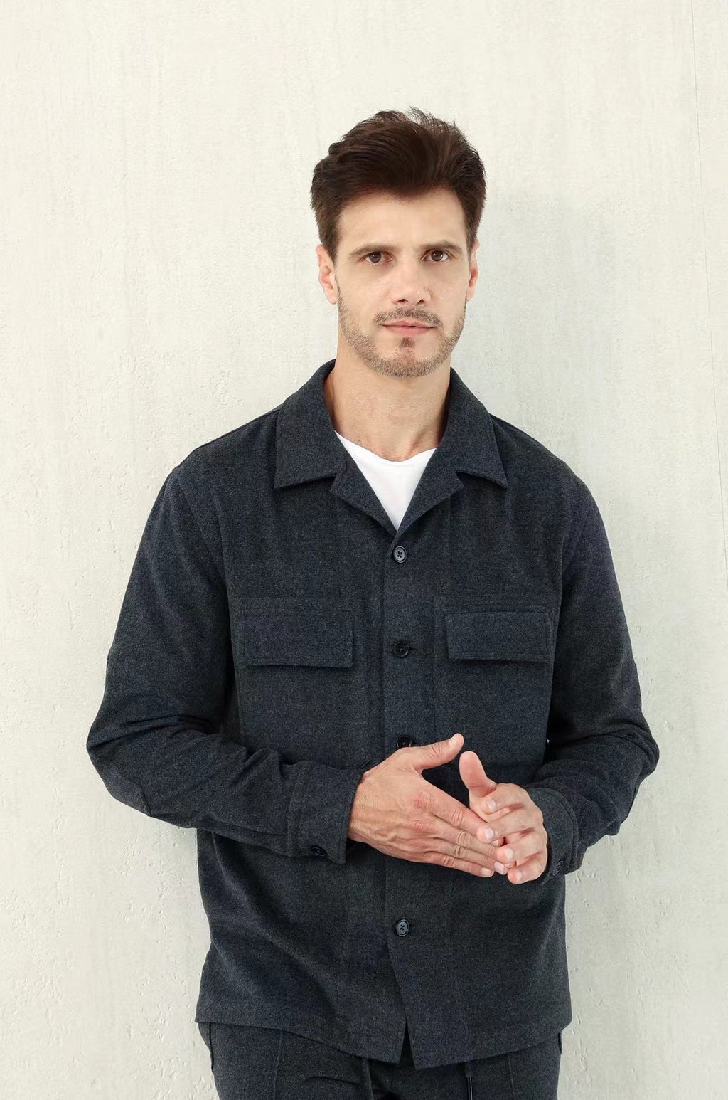 Loro Piana Overshirt in Dunkelgrau – Weicher, mitteldicker Stoff