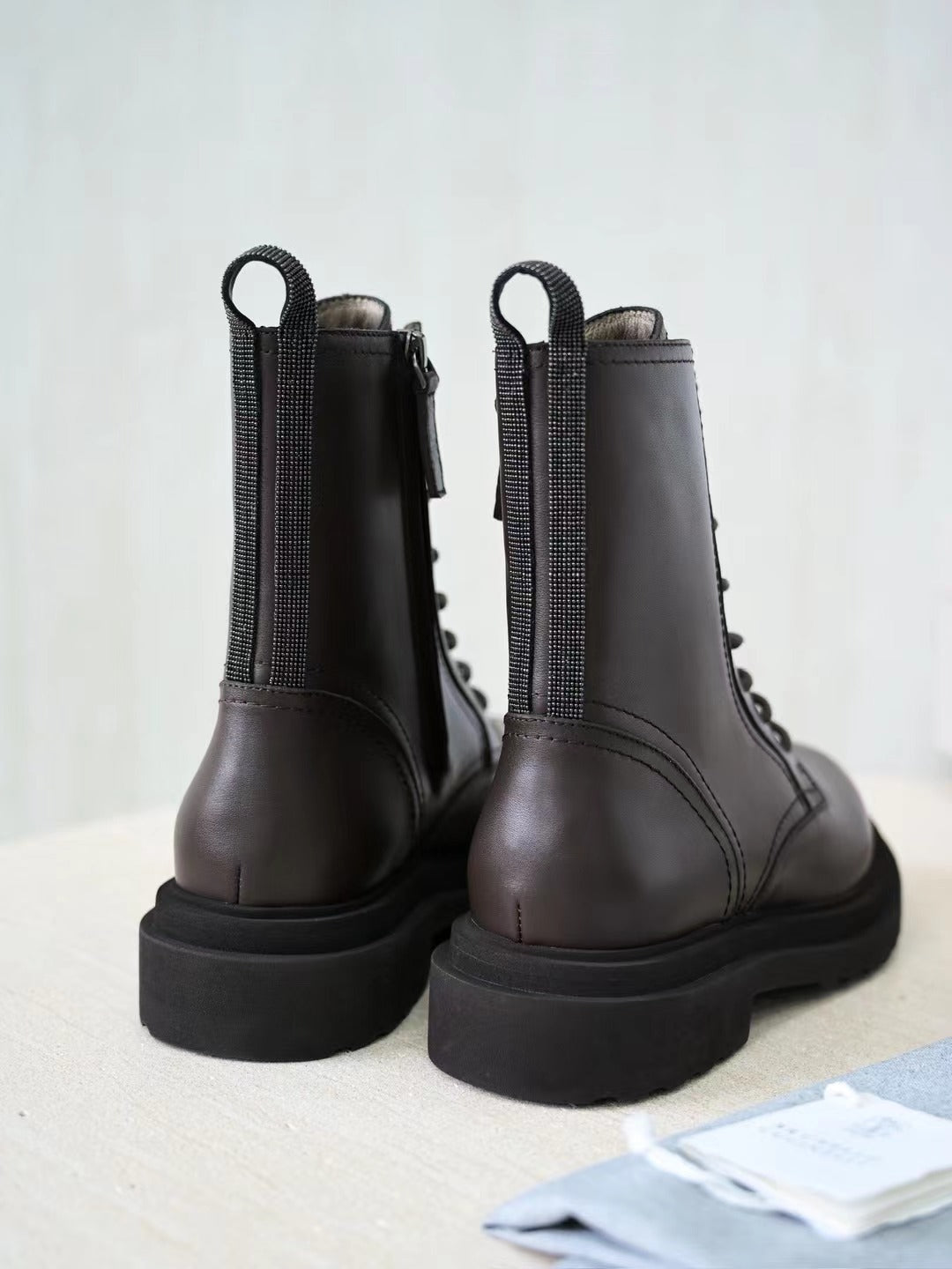 Brunello Cucinelli – Schnürstiefel aus Leder mit Reißverschluss in Dunkelbraun Herren