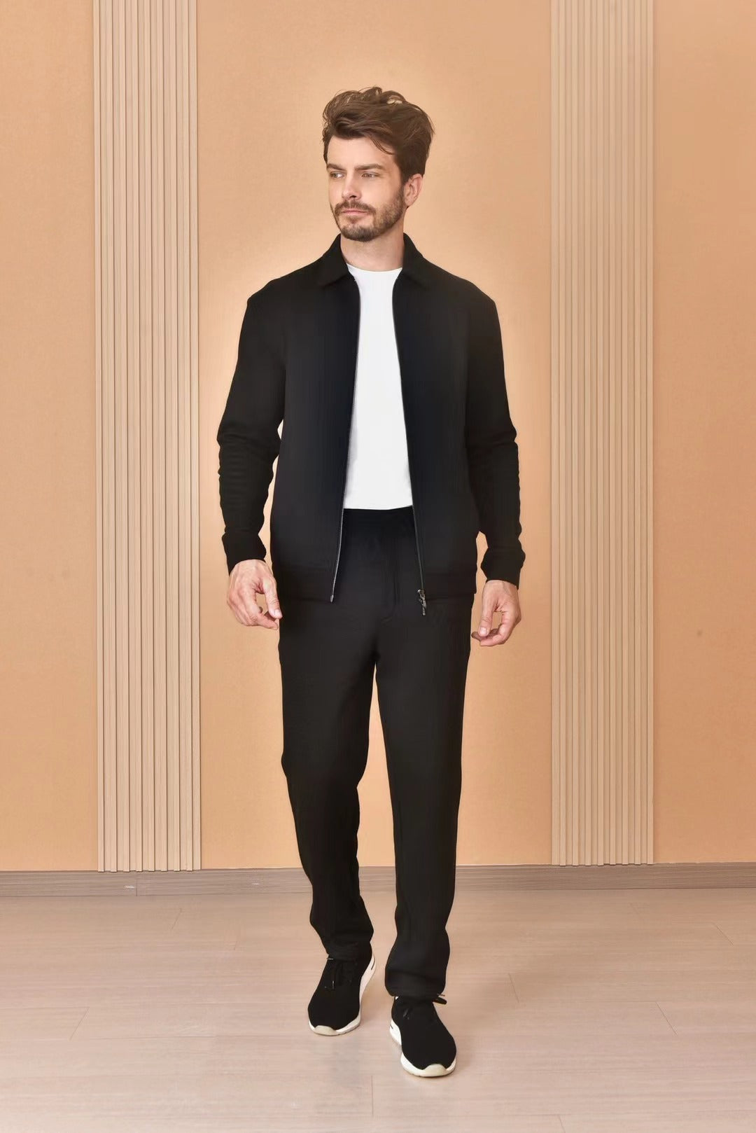 Loro Piana – Zip-Jacke, Hose und Sneaker in Schwarz Herren