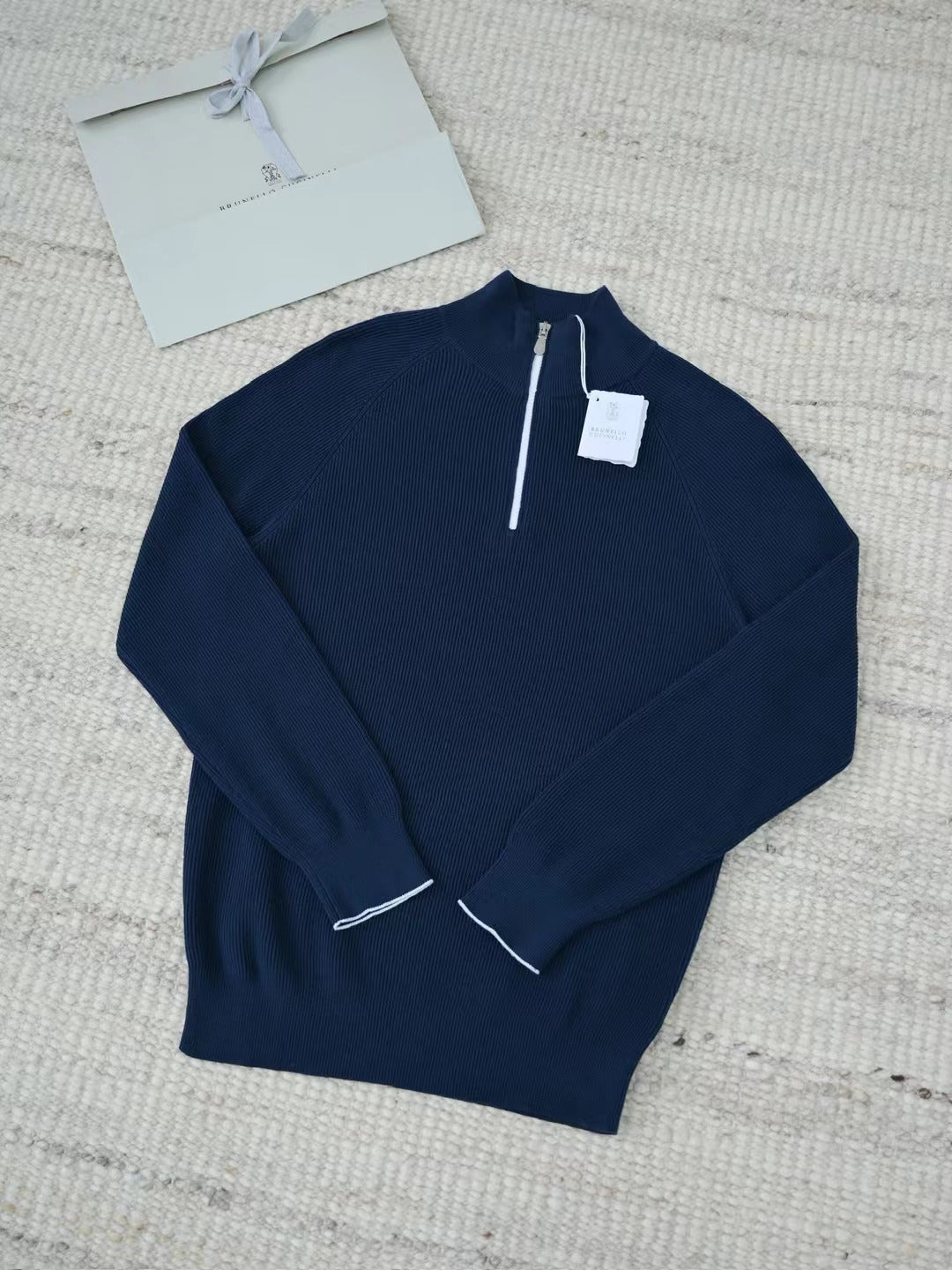 Brunello Cucinelli – Quarter-Zip-Pullover aus gerippter Wolle in Marineblau Herren