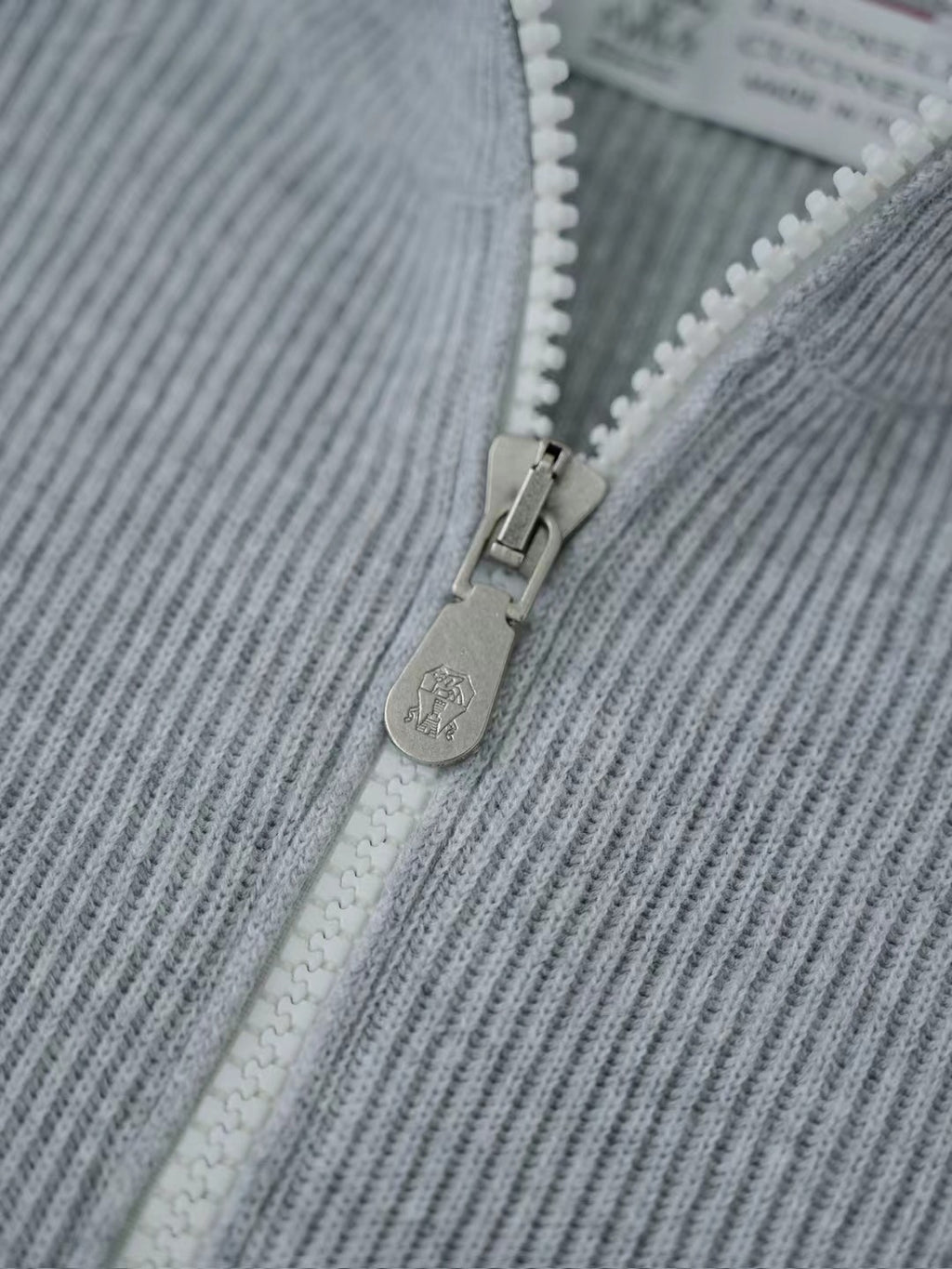 William Lockie – Gerippter Quarter-Zip-Pullover aus Wolle in Hellgrau Herren