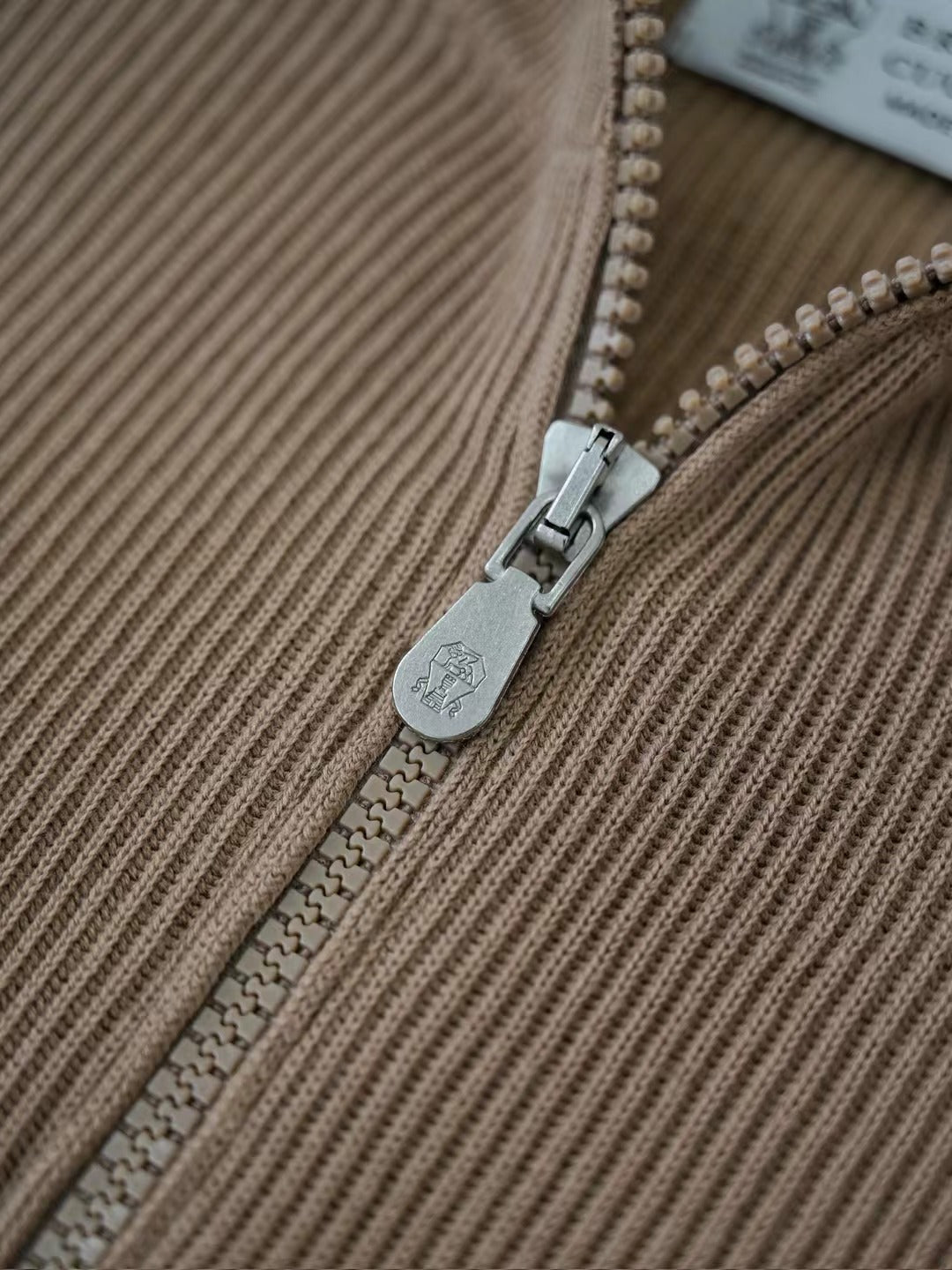 N.Peal – Gerippter Half-Zip-Pullover aus Kaschmir in Braun Herren
