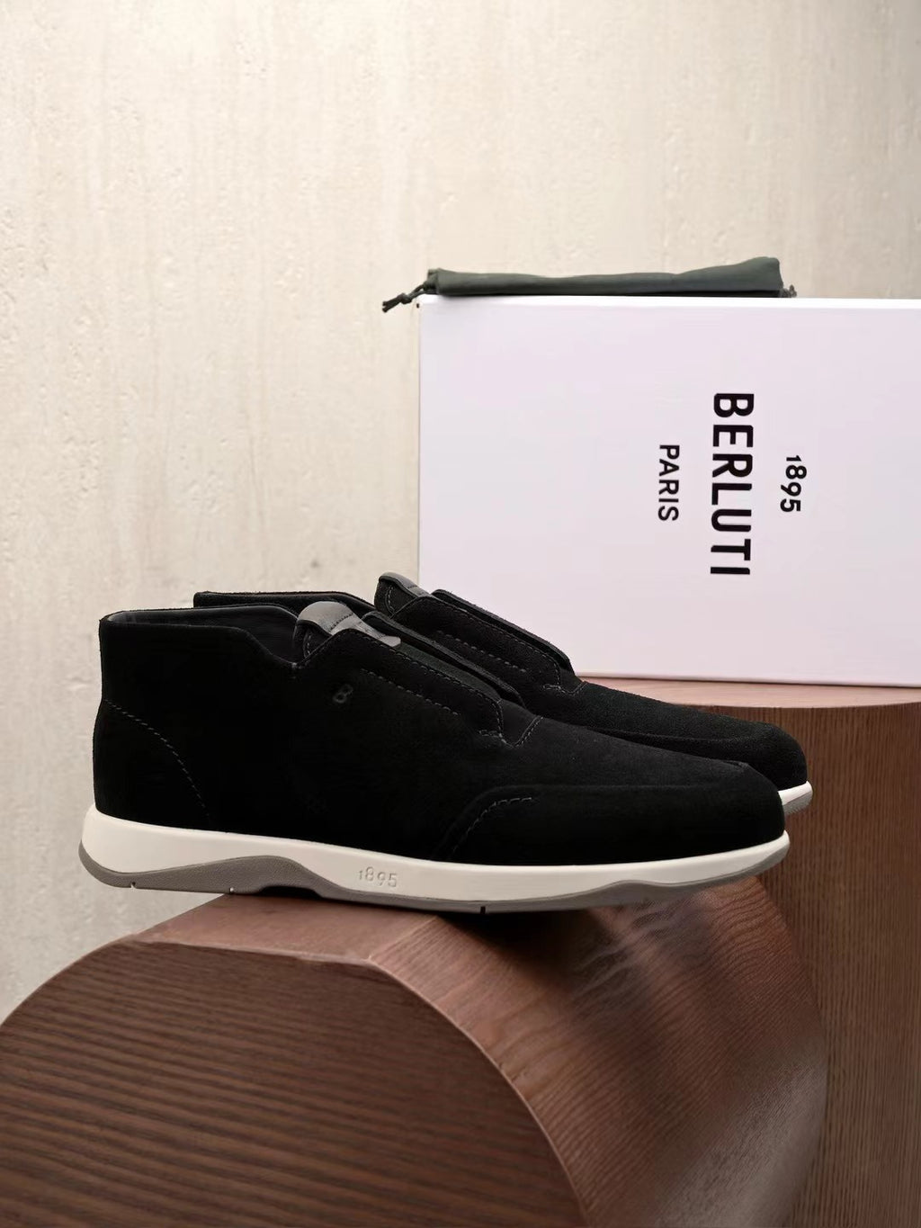 Berluti – Winter-Slipper aus schwarzem Veloursleder mit Lammfellfutter und Gummisohle