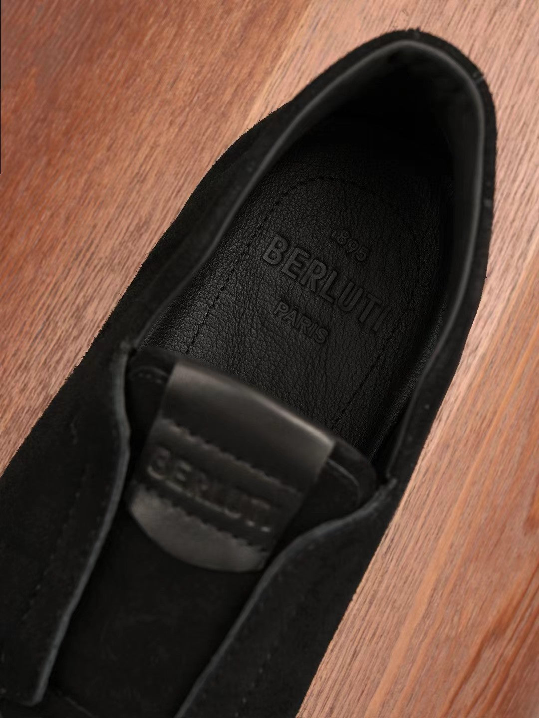Berluti – Winter-Slipper aus schwarzem Veloursleder mit Lammfellfutter und Gummisohle