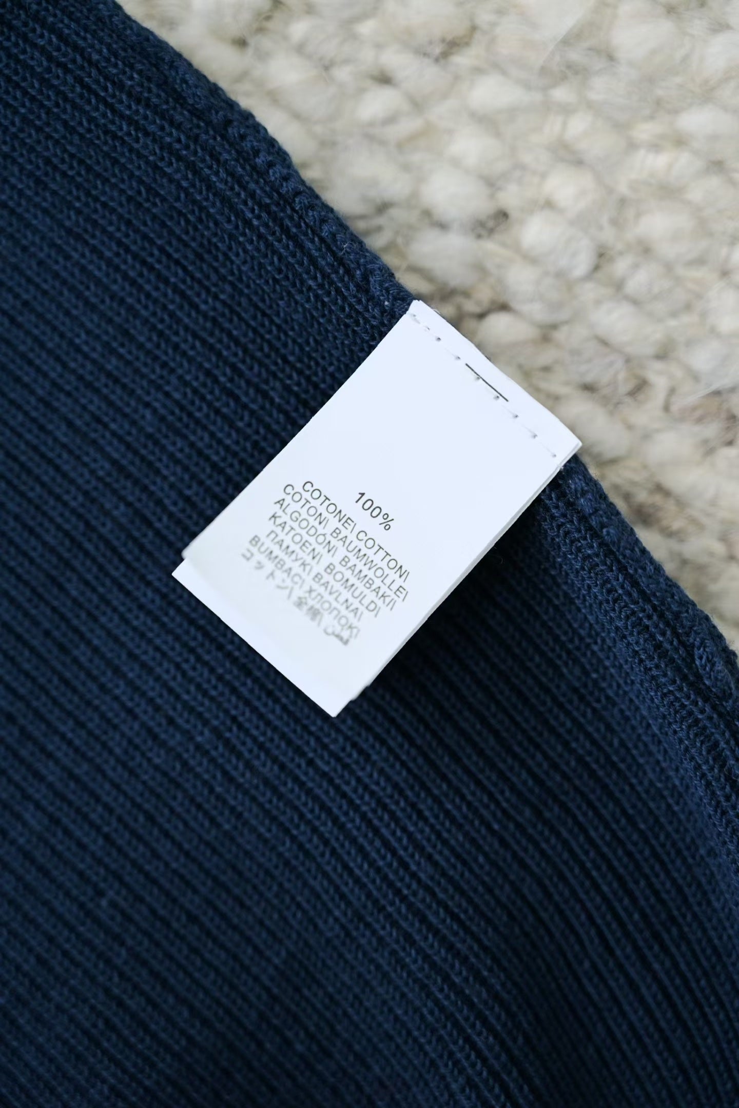 Brunello Cucinelli – Luxurioeses Strick Poloshirt in Dunkelblau aus feiner Baumwolle