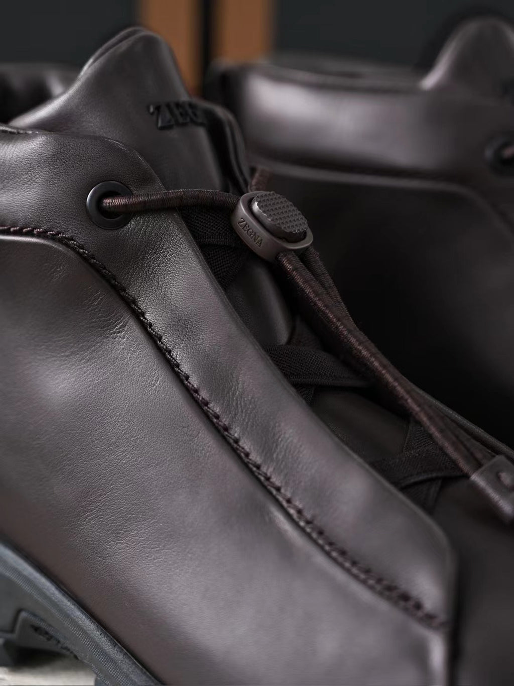 Zegna – Elegante Leder Boots in Dunkelbraun mit robuster Profilsohle