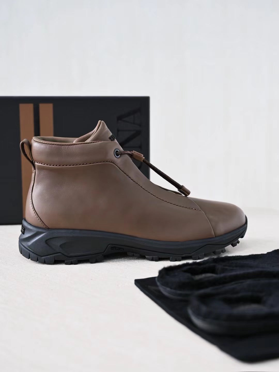 Zegna – Premium Leder Boots in Braun mit robuster Profilsohle