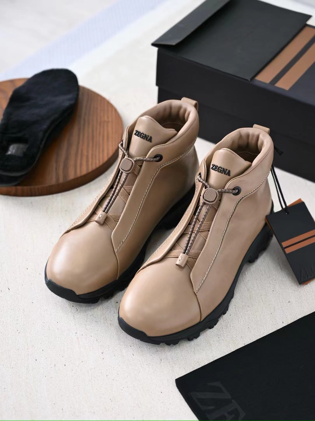 Zegna – Premium Leder Boots in Beige mit Trekking-Sohle