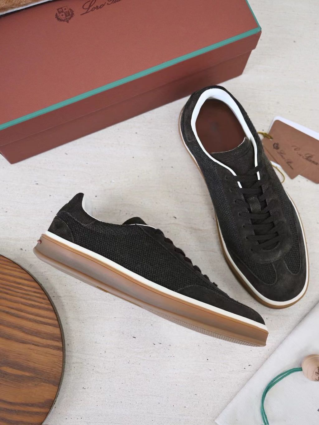 Loro Piana Herren Sneaker in Schwarz – Leichte Freizeitschuhe mit Mesh