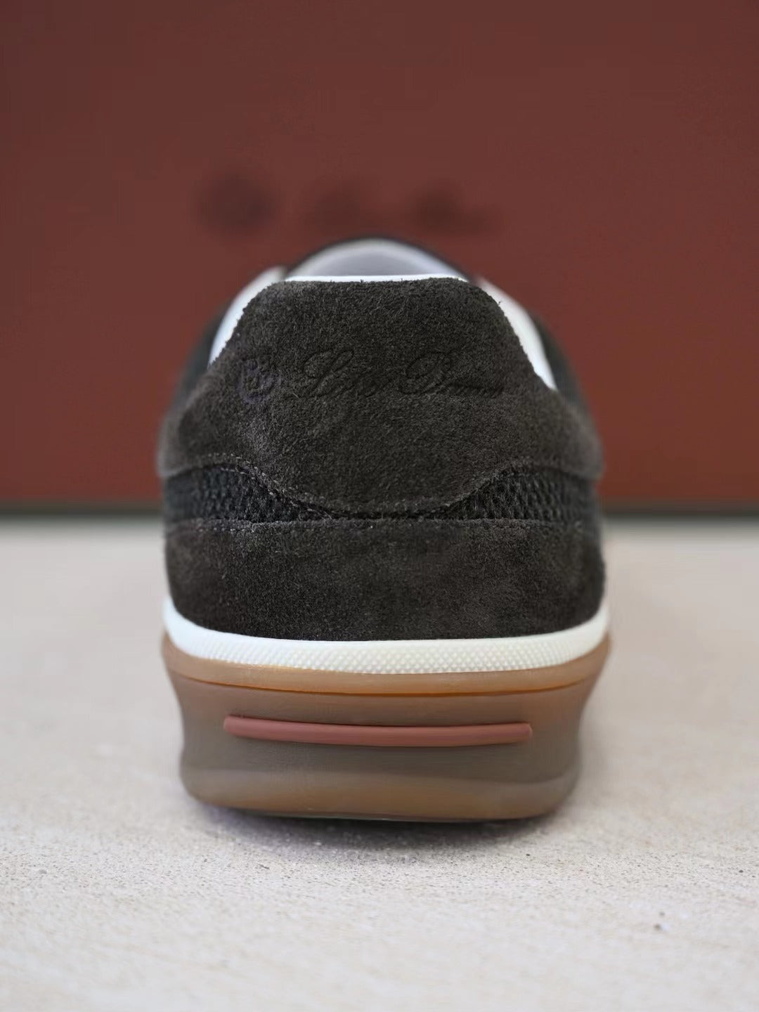 Loro Piana Herren Sneaker in Schwarz – Leichte Freizeitschuhe mit Mesh