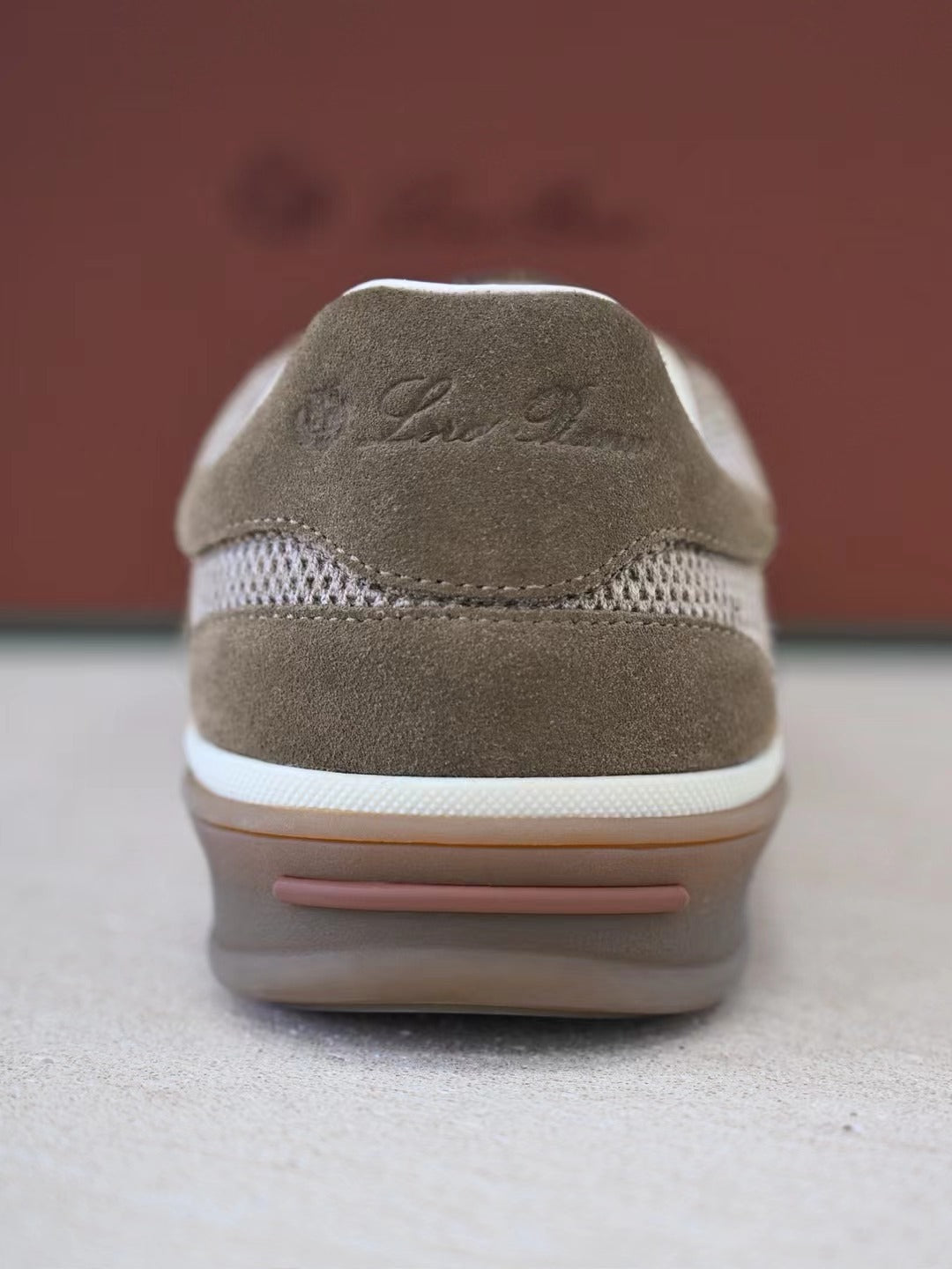 Loro Piana Herren Sneaker in Braun-Gruen – Leichte Freizeitschuhe mit Mesh-Obermaterial