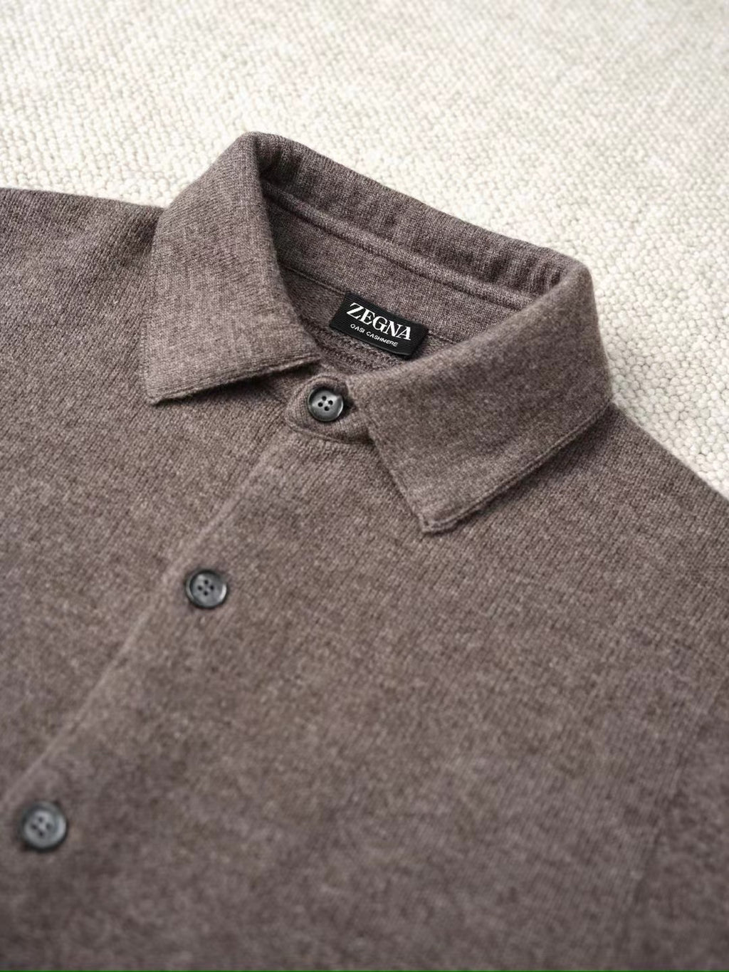 ZEGNA Herrenhemd in Braun-Grau – Klassisches Langarmhemd mit Knopfleiste
