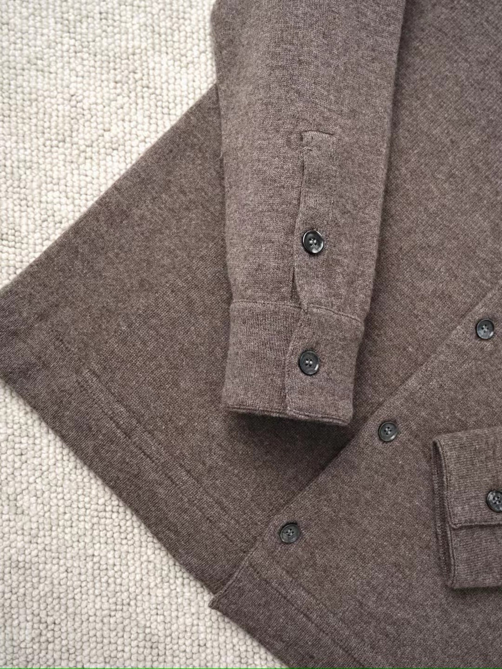 ZEGNA Herrenhemd in Braun-Grau – Klassisches Langarmhemd mit Knopfleiste
