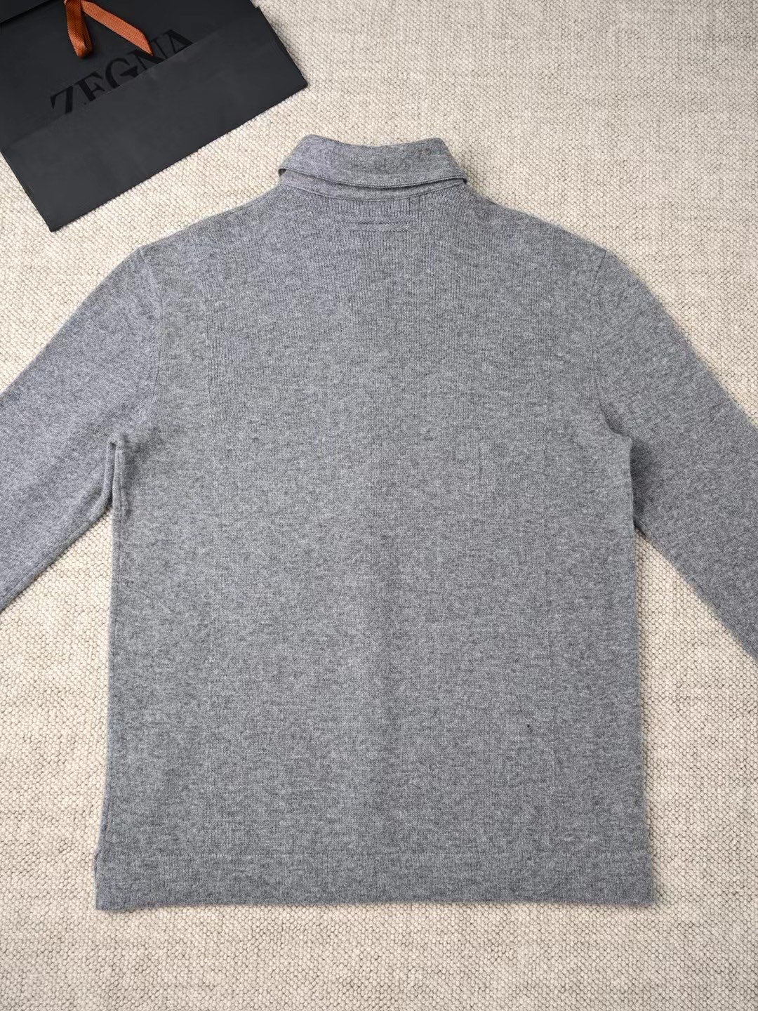 ZEGNA Graues Herrenhemd mit Knopfleiste – Elegantes Langarmhemd für Alltag & Freizeit