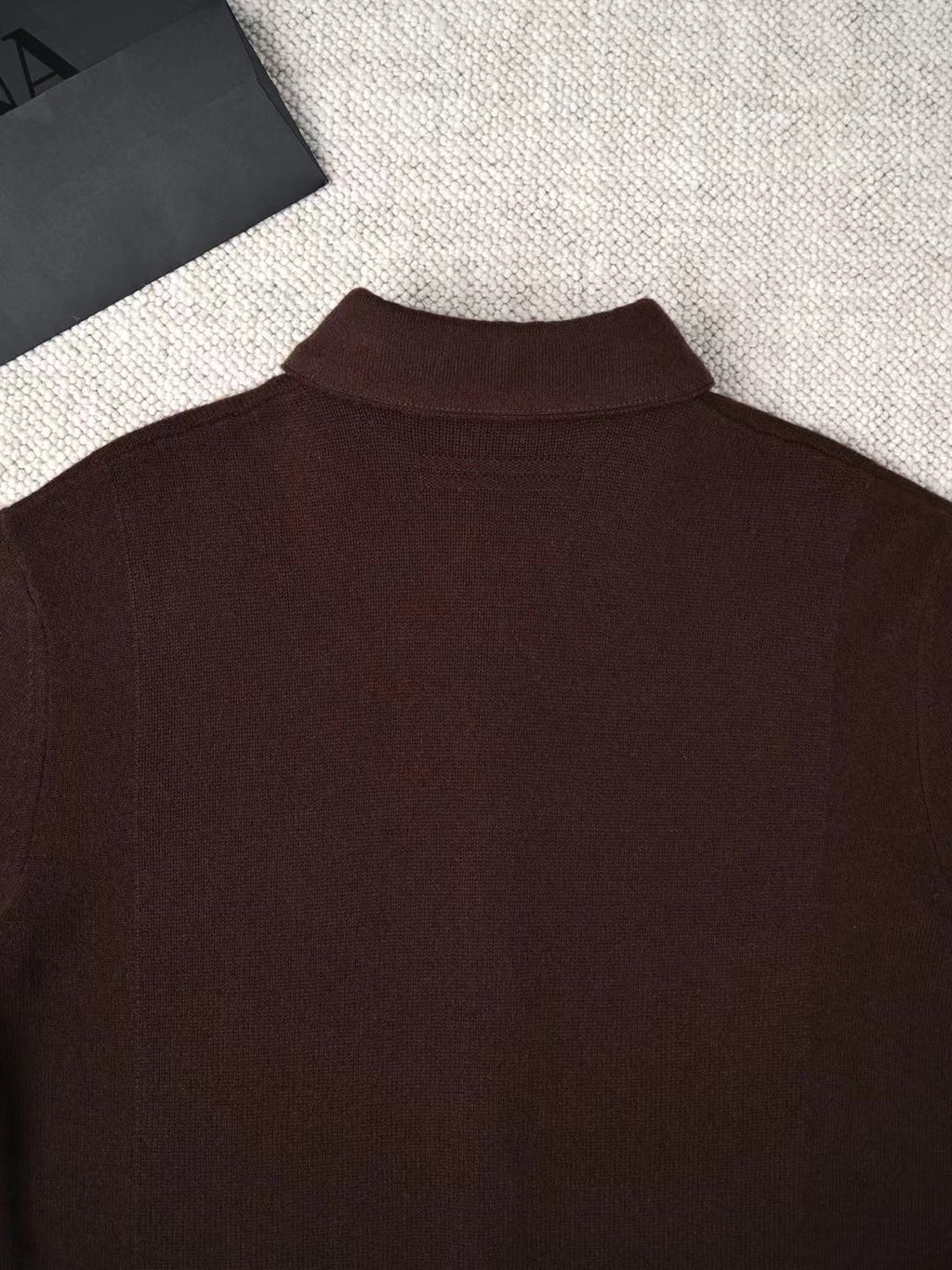ZEGNA Dunkles Herrenhemd in Braun – Klassisches Langarmhemd mit Knopfleiste