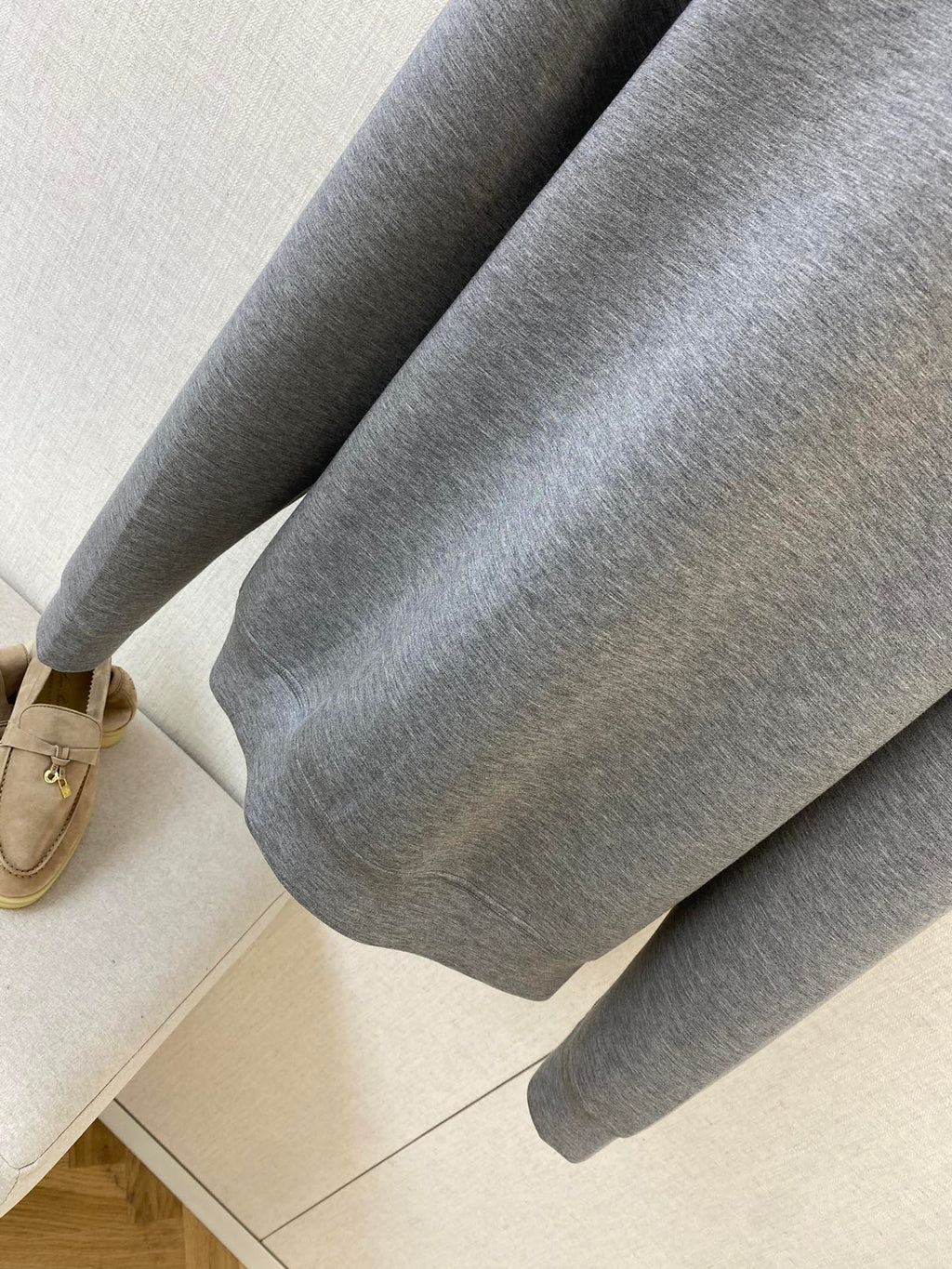 Loro Piana Sweatjacke Grau – Hochwertige Jacke mit Stehkragen und Zwei-Wege