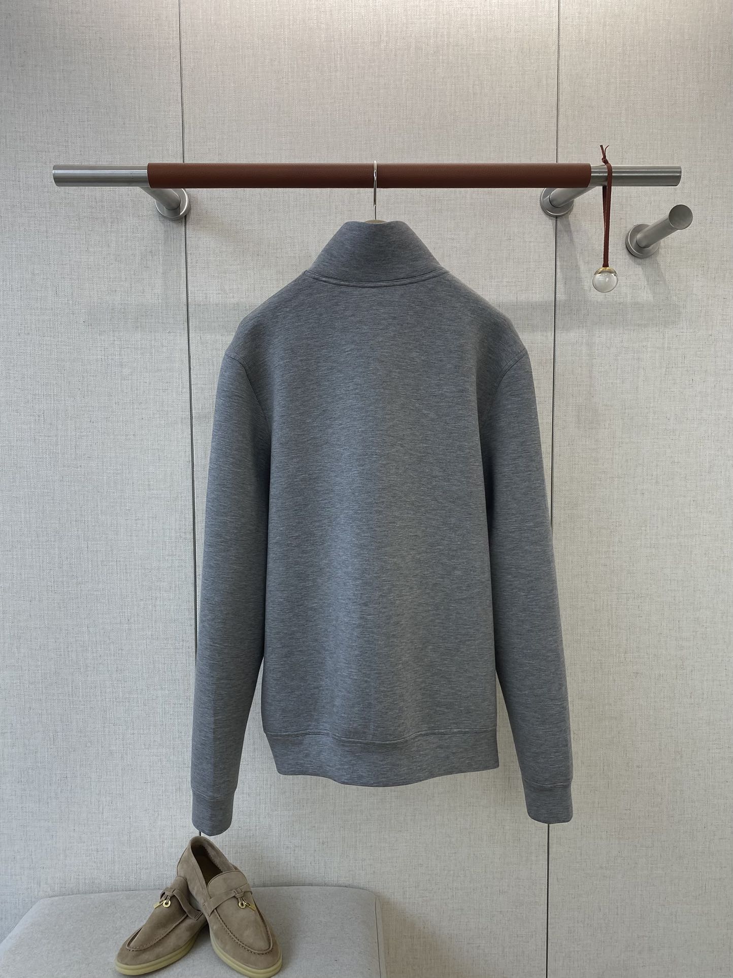 Loro Piana Sweatjacke Grau – Hochwertige Jacke mit Stehkragen und Zwei-Wege