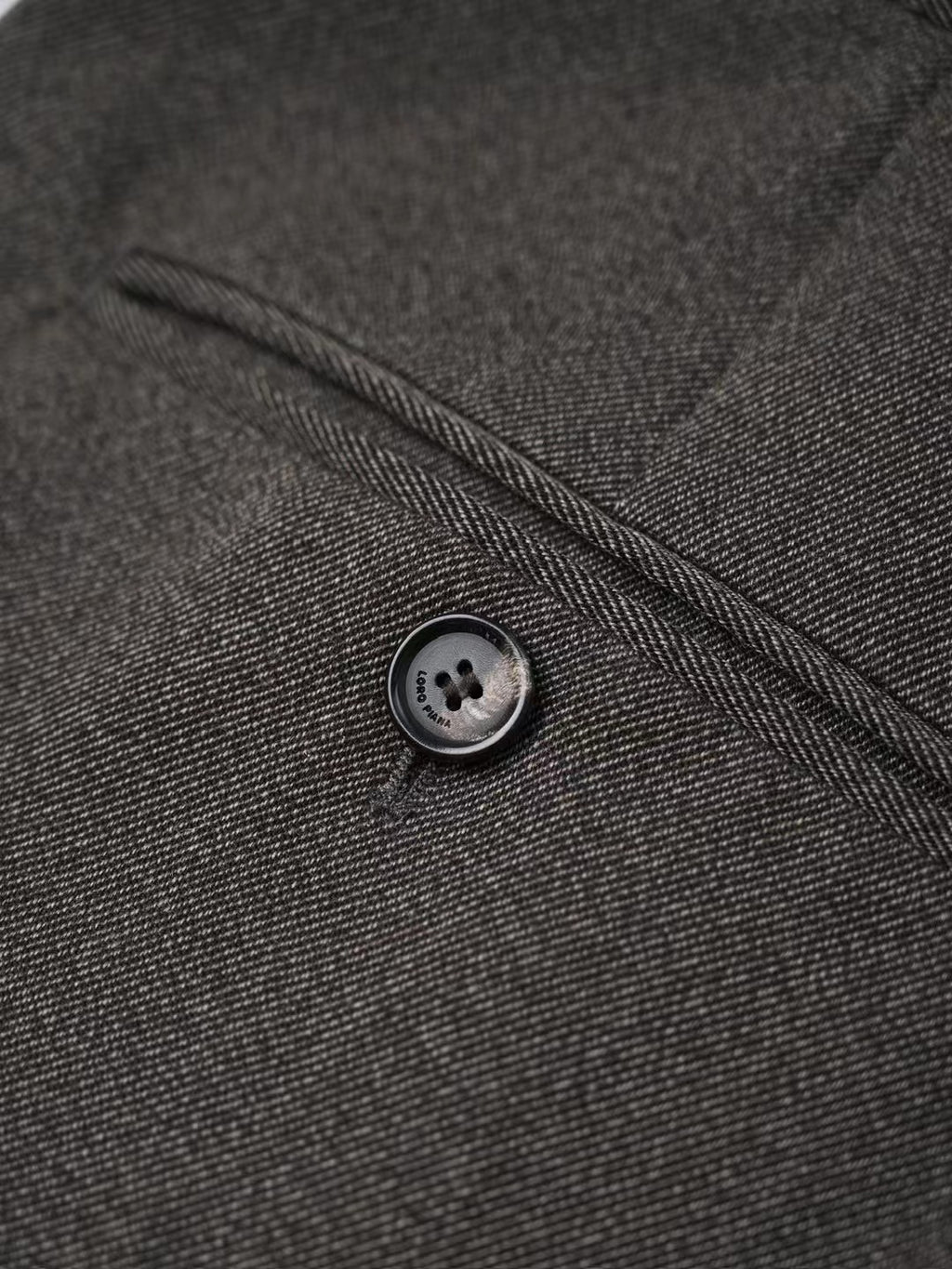 Loro Piana Elegante Herren Hose in Dunkelbraun – Premium-Stretch & edler Woll-Look