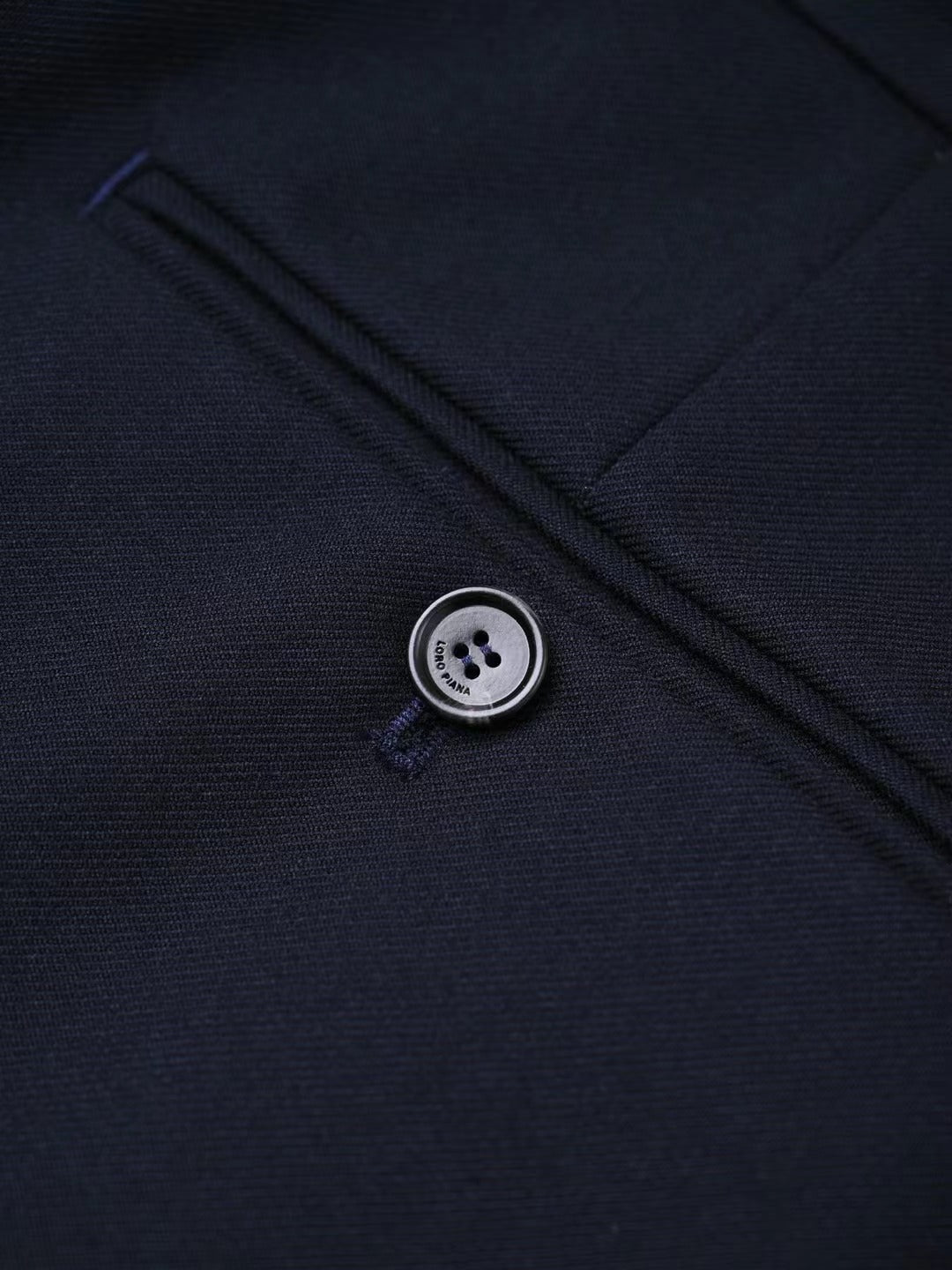 Loro Piana Elegante Herren Hose in Dunkelblau – Premium-Stretch, Business & Casual