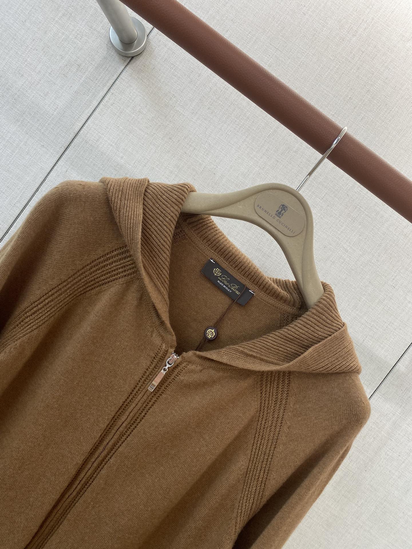 Lora Piana Strick Hoodie Jacke Braun – Premium Zip Cardigan mit Kapuze