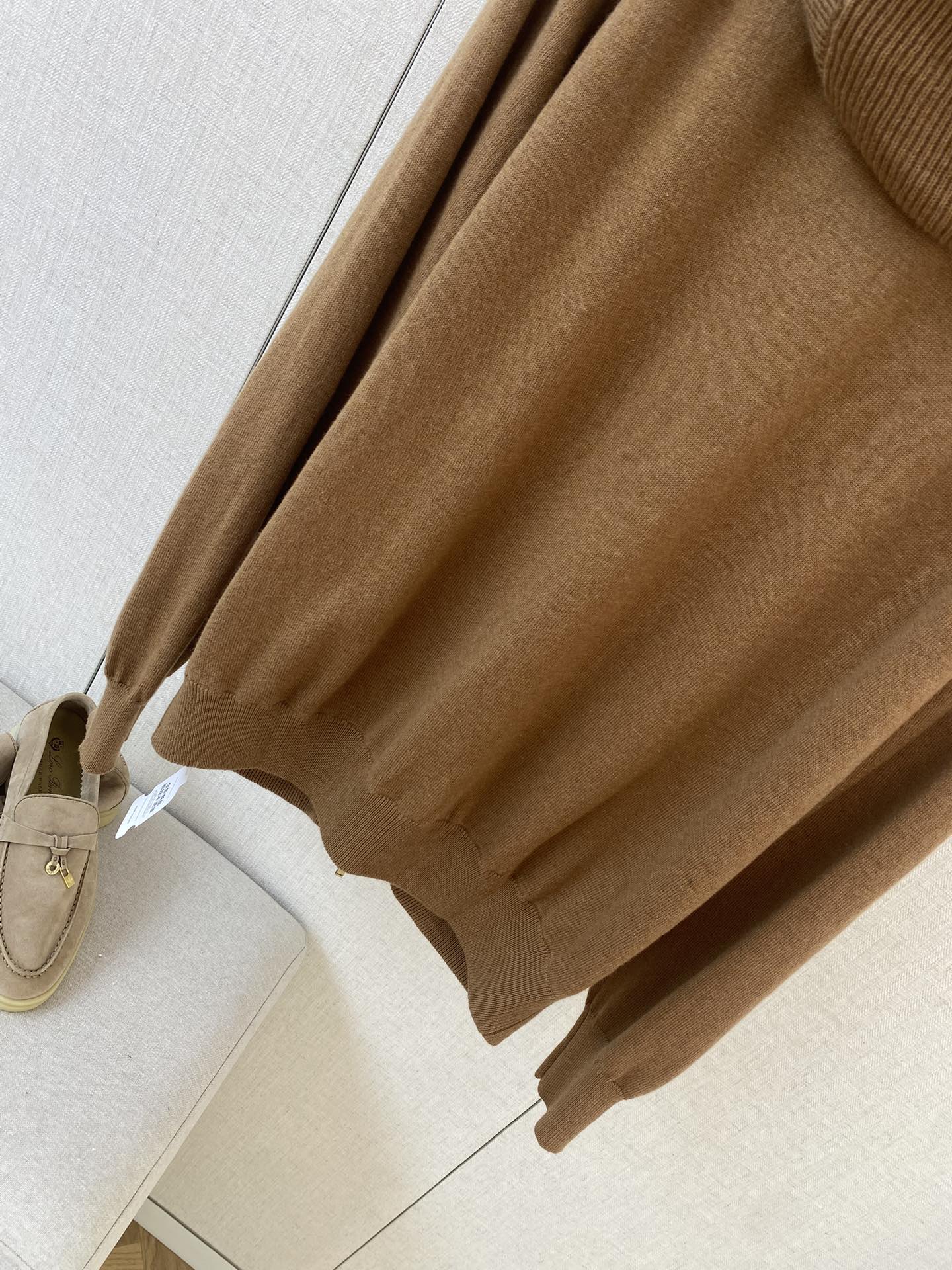 Lora Piana Strick Hoodie Jacke Braun – Premium Zip Cardigan mit Kapuze