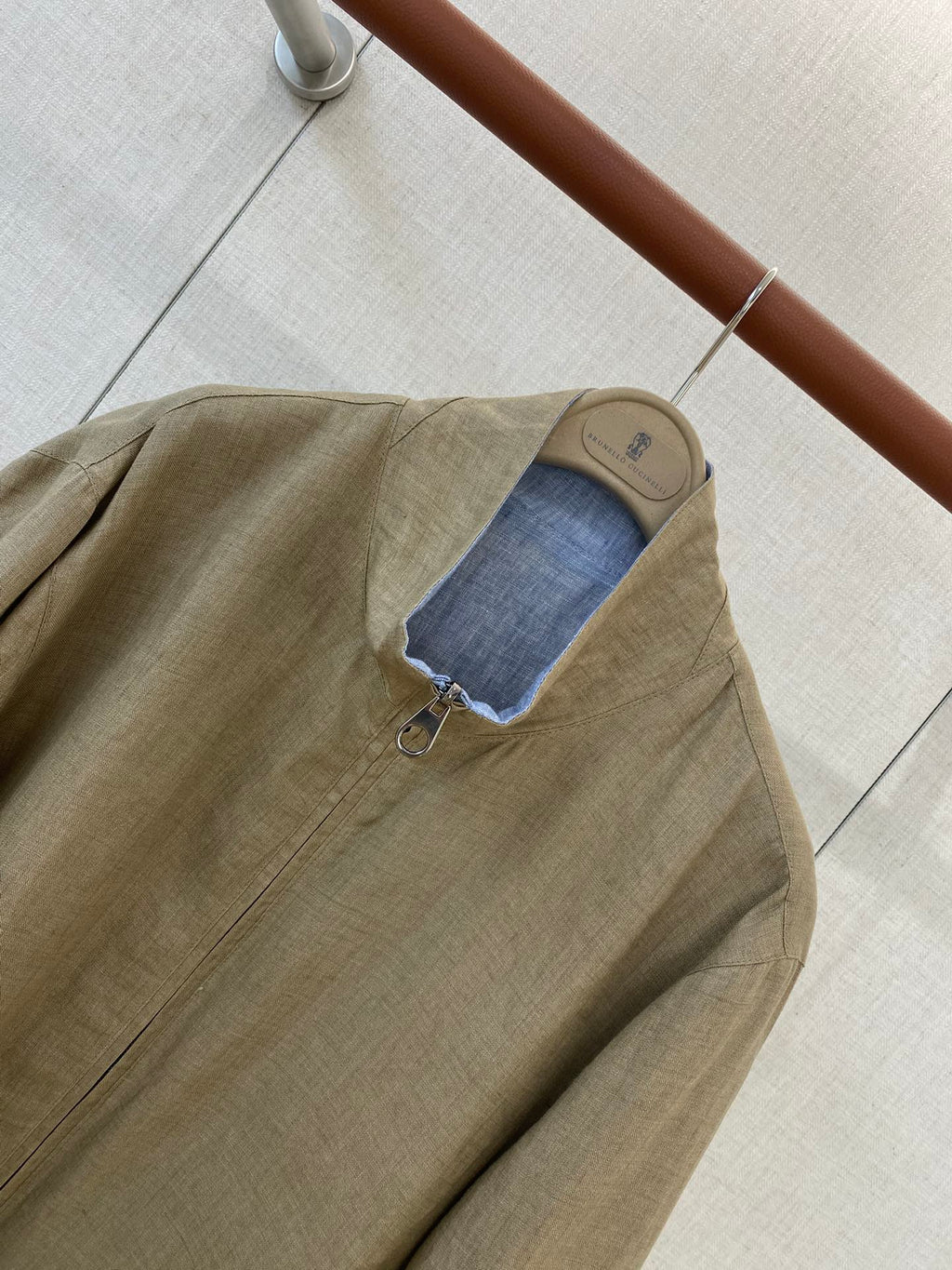 Lora Piana Leinenjacke mit Stehkragen – Leichte Sommerjacke in Beige oder Hellblau