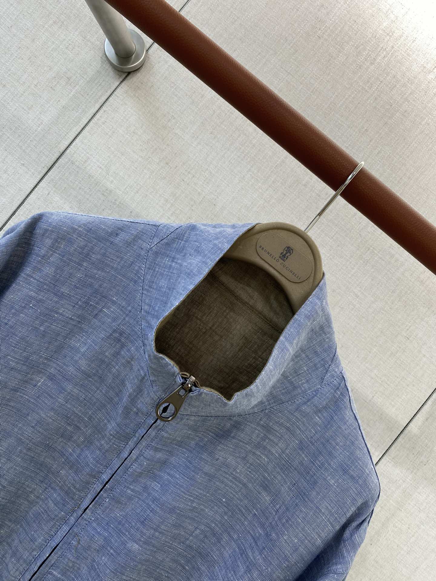 Lora Piana Leinenjacke mit Stehkragen – Leichte Sommerjacke in Beige oder Hellblau