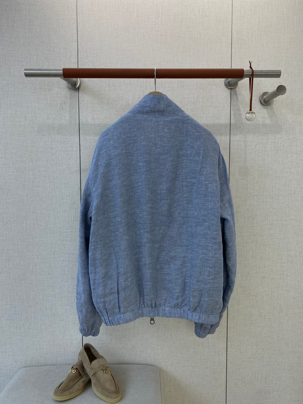 Lora Piana Leinenjacke mit Stehkragen – Leichte Sommerjacke in Beige oder Hellblau