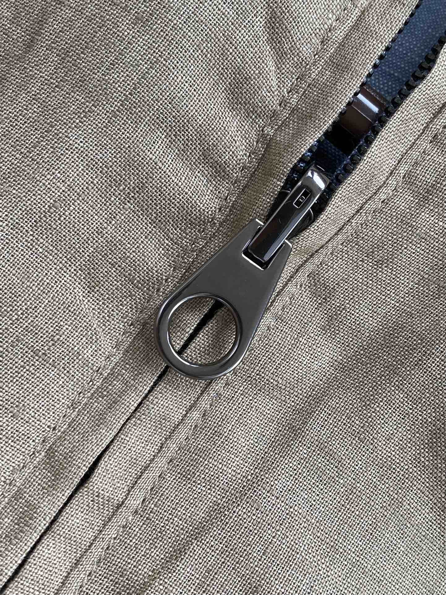 Lora Piana Leinenjacke mit Stehkragen – Leichte Sommerjacke in Beige oder Hellblau