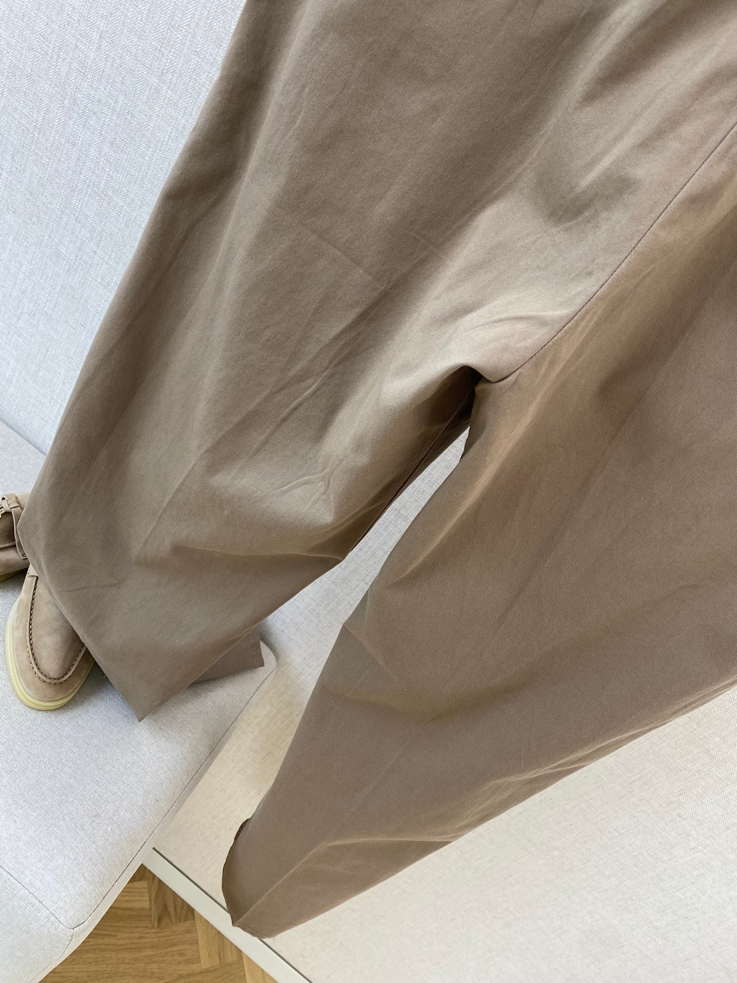 Lora Piana Chinohose in Braun – Klassische, leichte Baumwollhose für Alltag