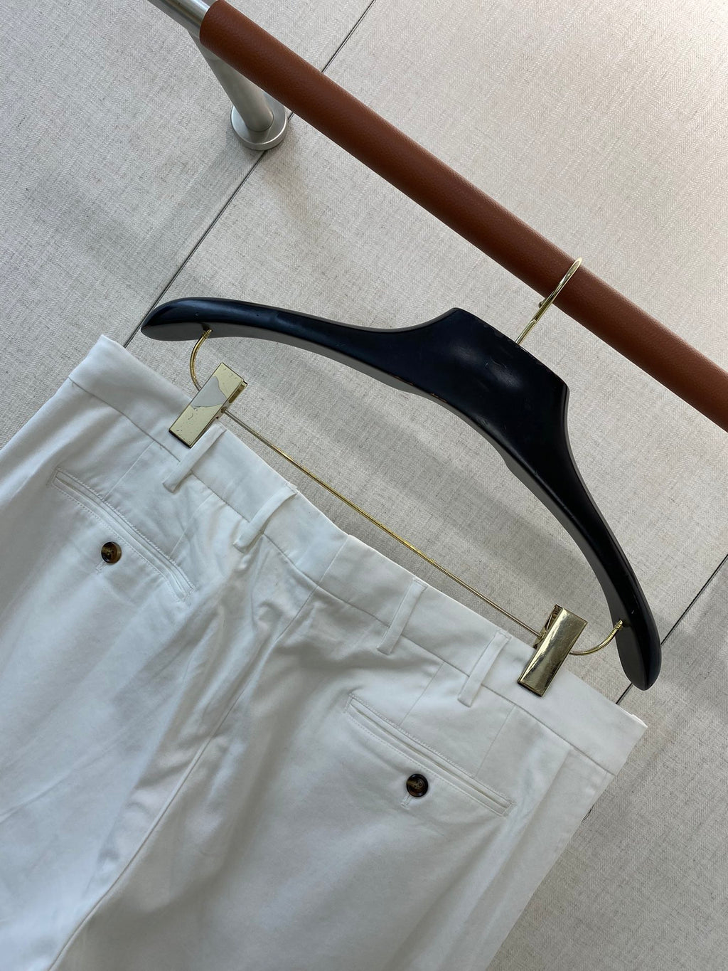 Lora Piana Chinohose in Weiß – Elegante, leichte Baumwollhose für Sommer