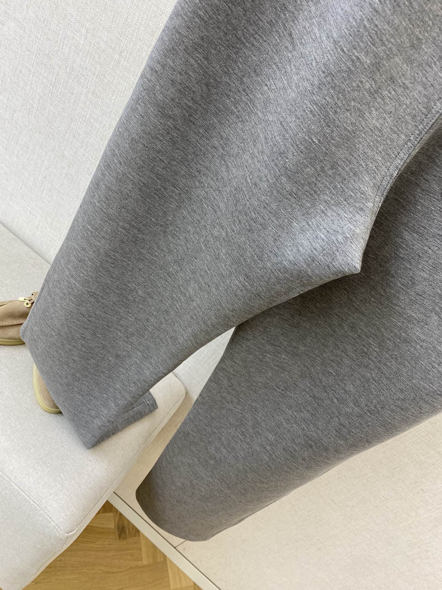Lora Piana Sweatpants in Grau – Minimalistische Jogpants mit elastischem