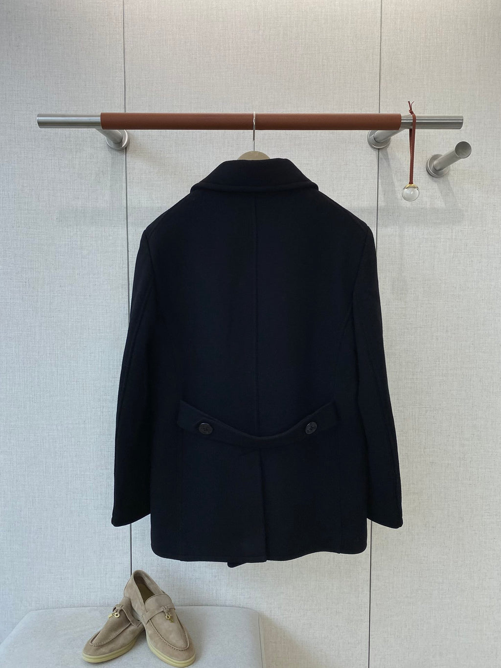 Loro Piana Schwarzer Herren Mantel mit zweireihiger Knopfleiste und Schlitztaschen