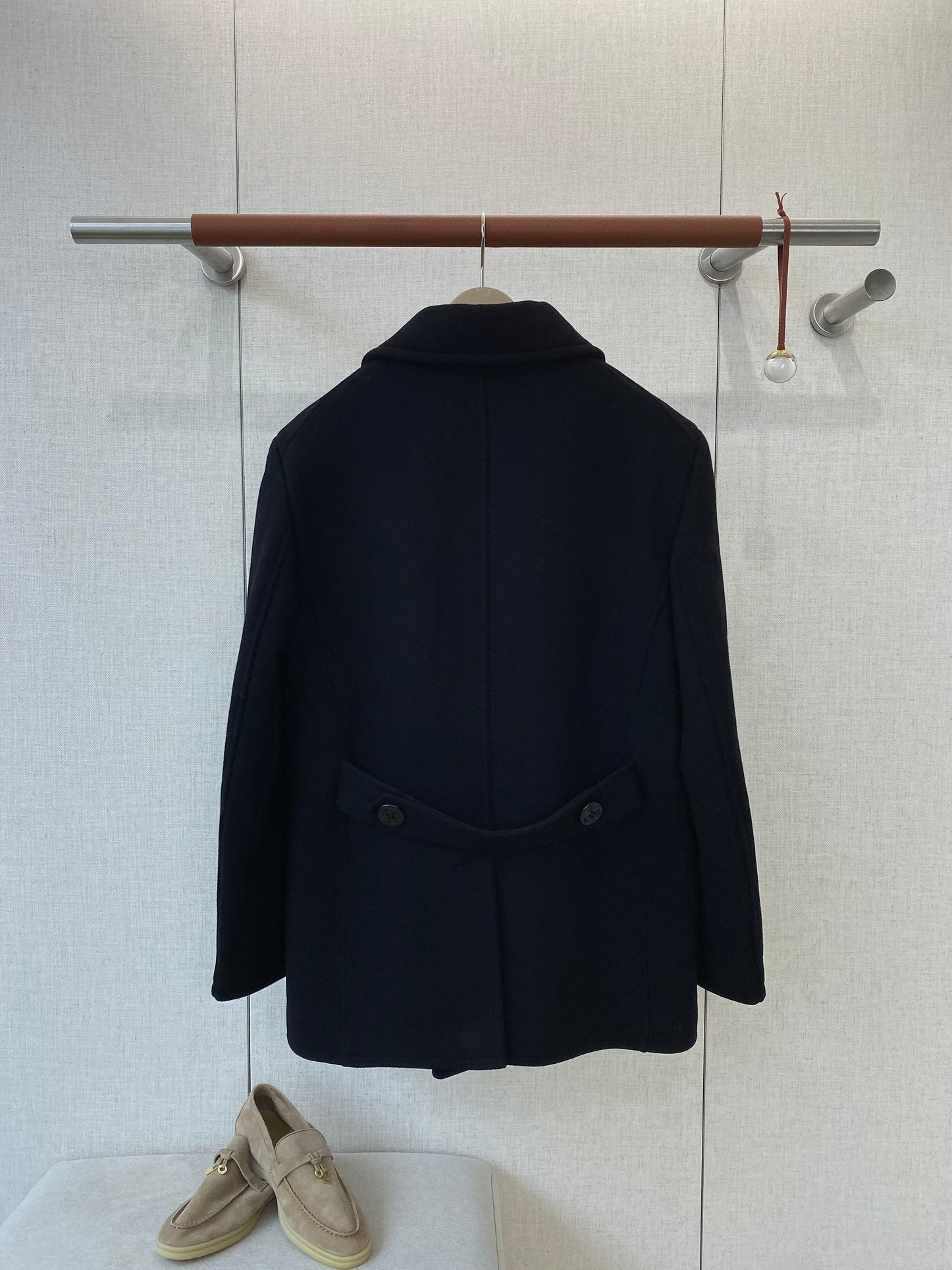 Loro Piana Schwarzer Herren Mantel mit zweireihiger Knopfleiste und Schlitztaschen