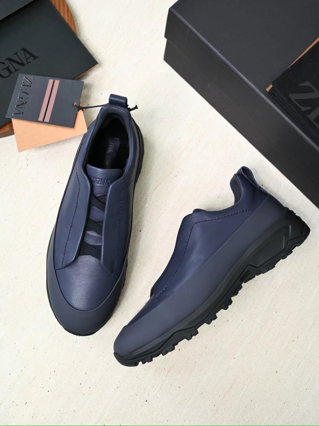 ZEGNA Hybrid-Sneaker in Navy – Glattleder-Look & robuste Trail-Sohle