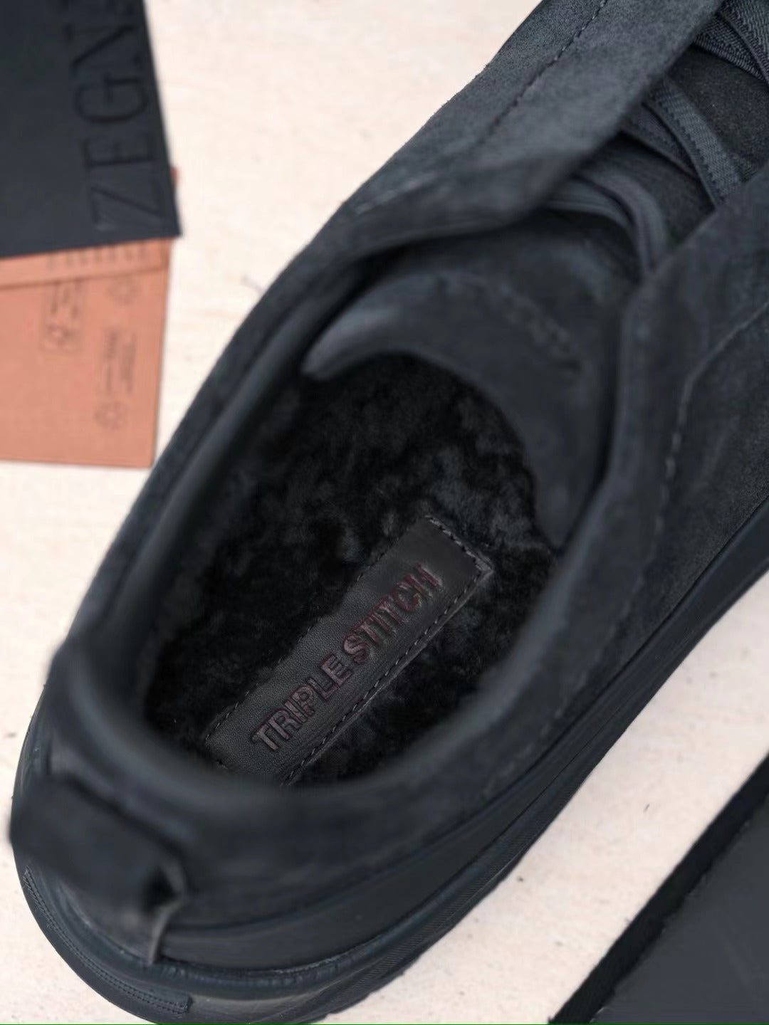 ZEGNA Hybrid-Sneaker in Dunkelgrau – Veloursleder-Optik & Outdoor-Profilsohle