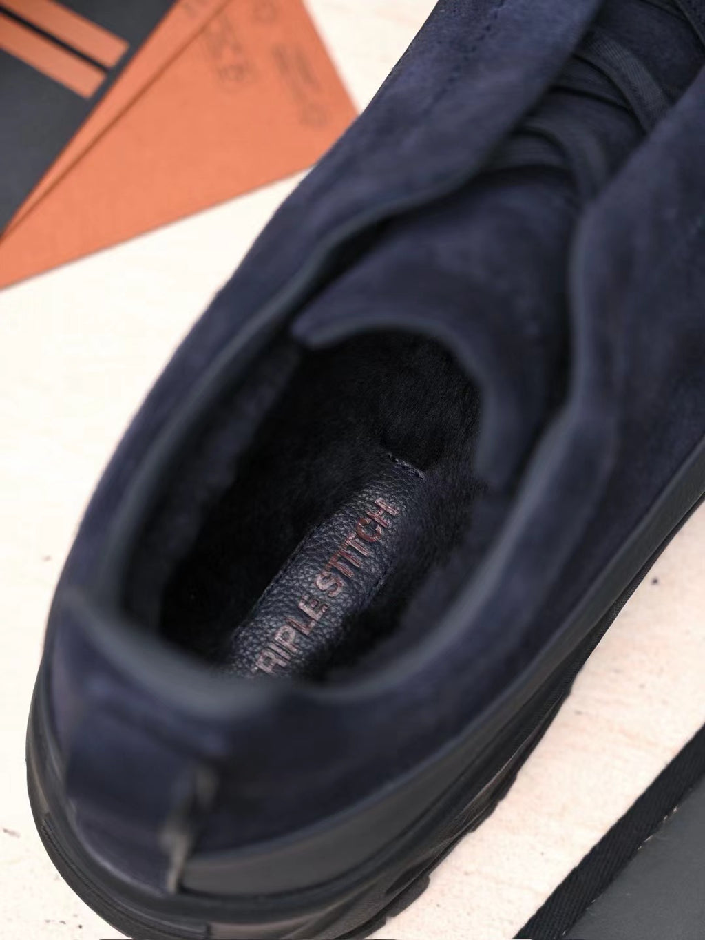 ZEGNA Hybrid-Sneaker in Dunkelblau – Premium Veloursleder-Optik & Outdoor-Profilsohle
