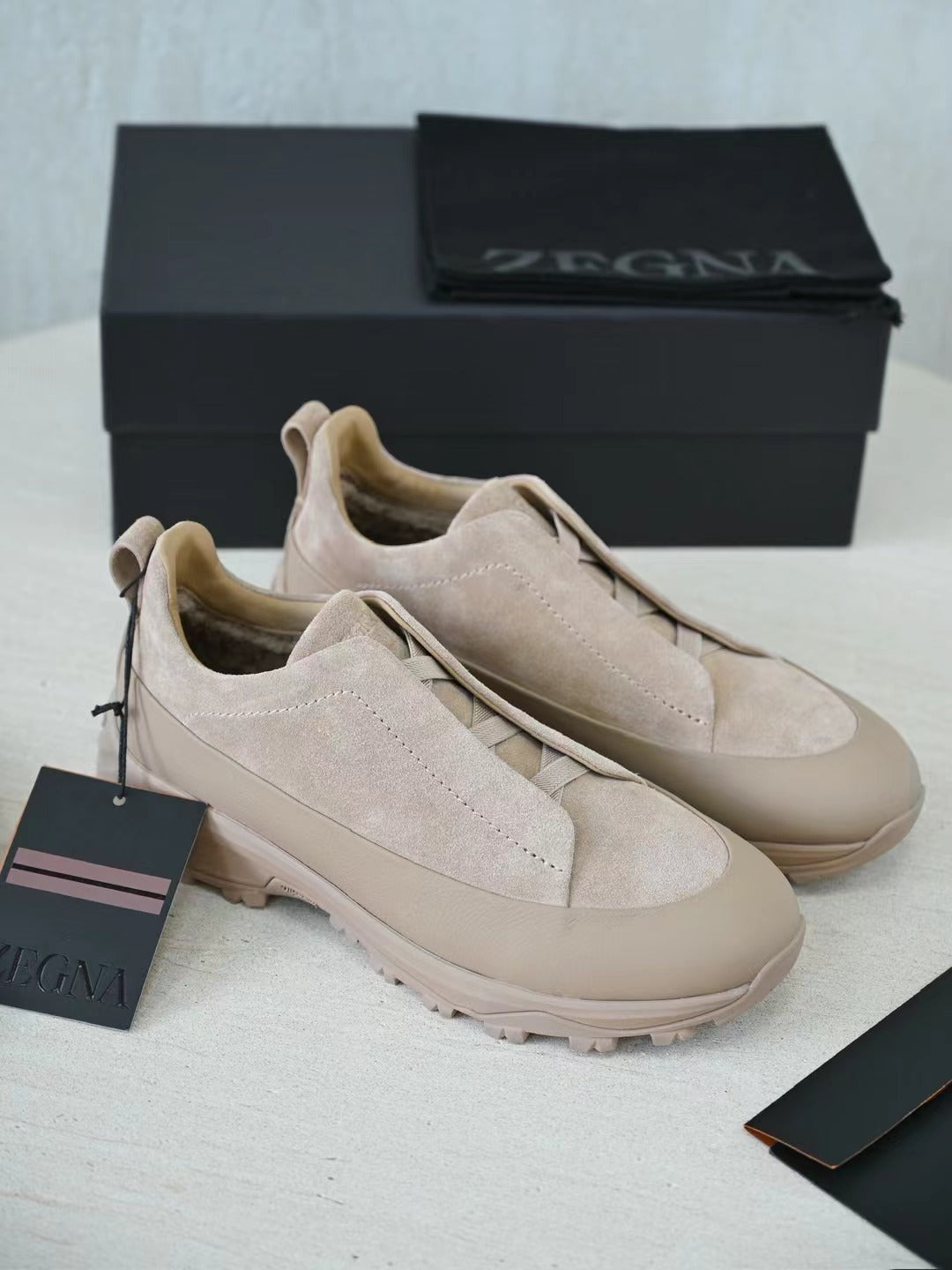ZEGNA Hybrid-Sneaker in Beige – Robust & Premium Veloursleder-Optik