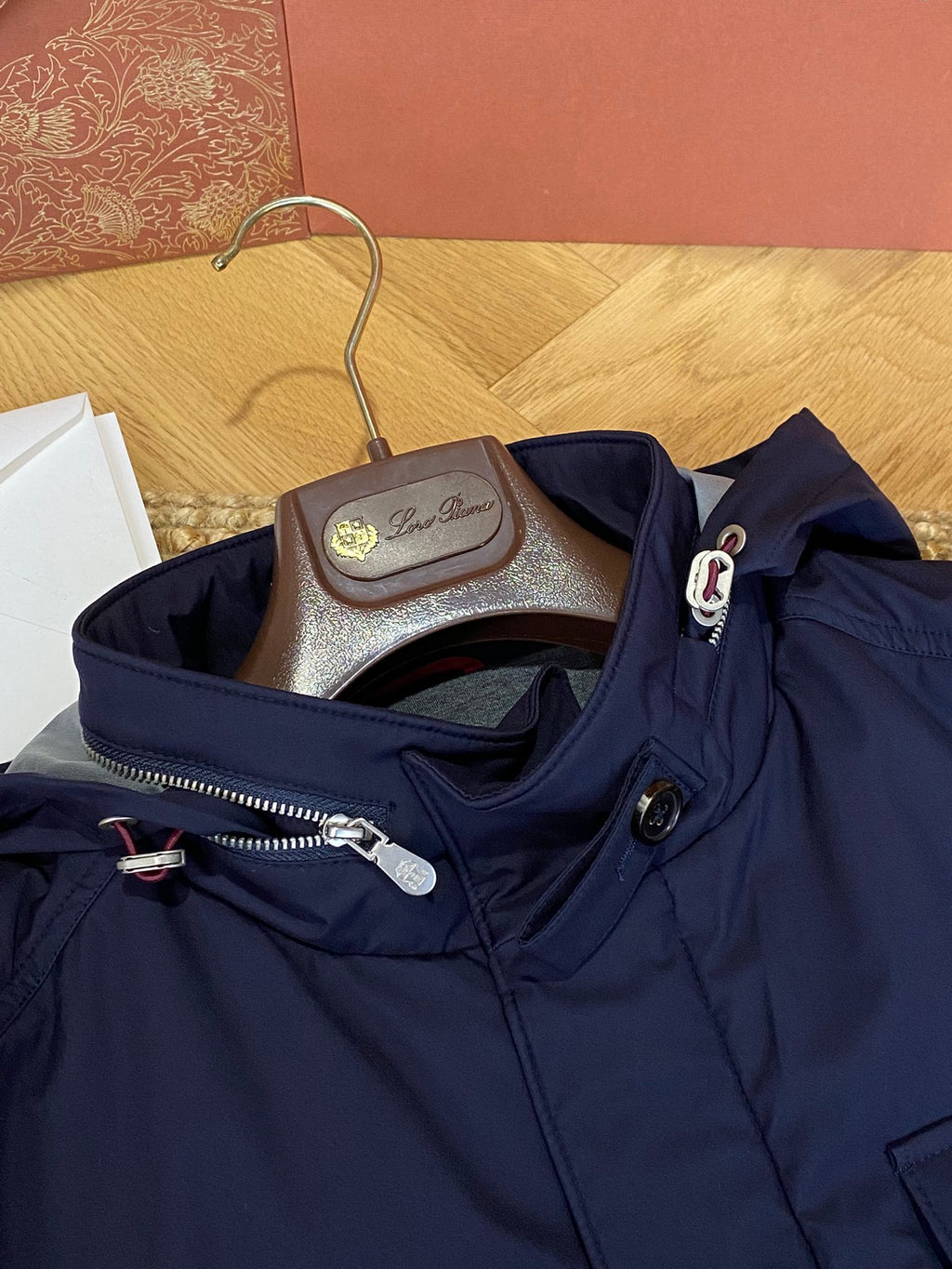 Brunello Cucinelli Herrenjacke mit Kapuze – Navyblaues Luxusdesign für Herbst & Winter