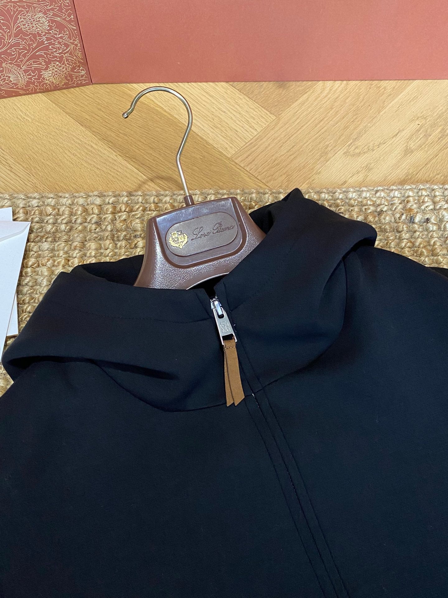 Brunello Cucinelli Kapuzenweste In Dunkelblau Mit Zwei-Wege-Reißverschluss und Kontrastpaspeln