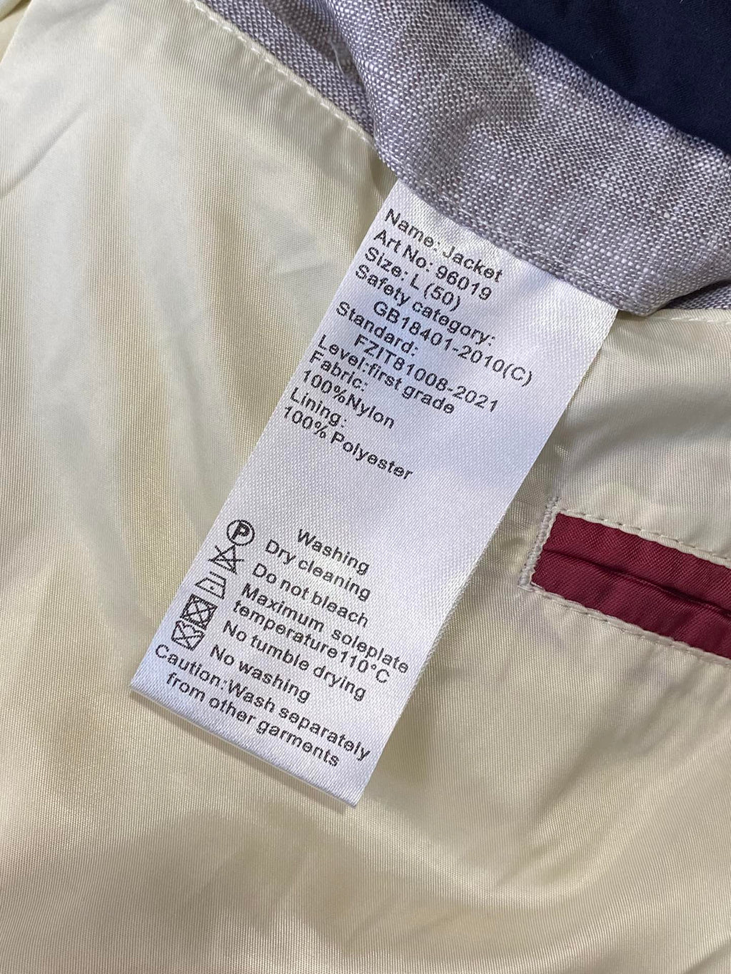 Brunello Cucinelli Kapuzenjacke in Marineblau mit Kontrastdetails und Reißverschluss)