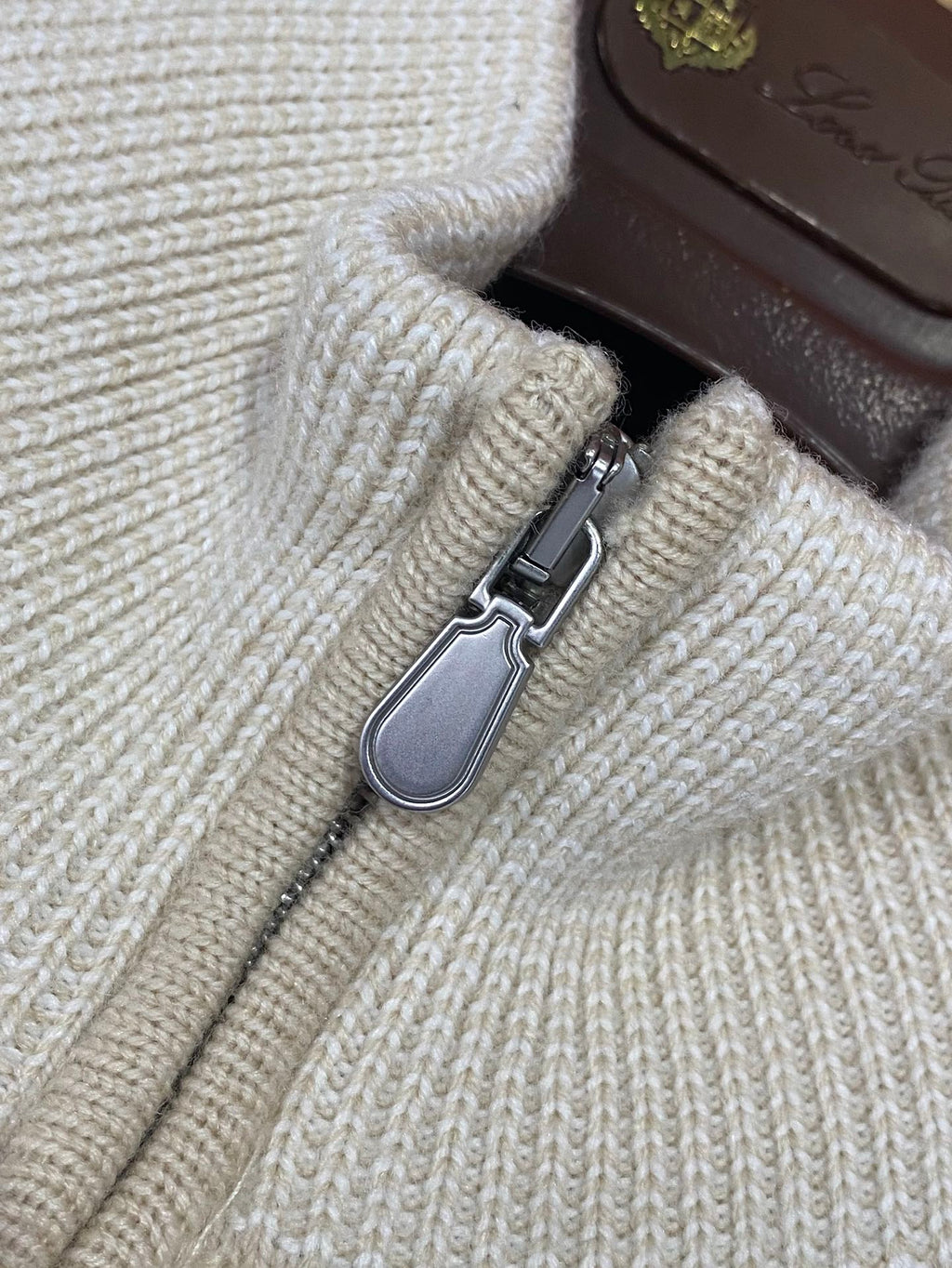 Brunello Cucinelli Strickjacke in Creme mit Stehkragen und Zwei-Wege-Reißverschluss