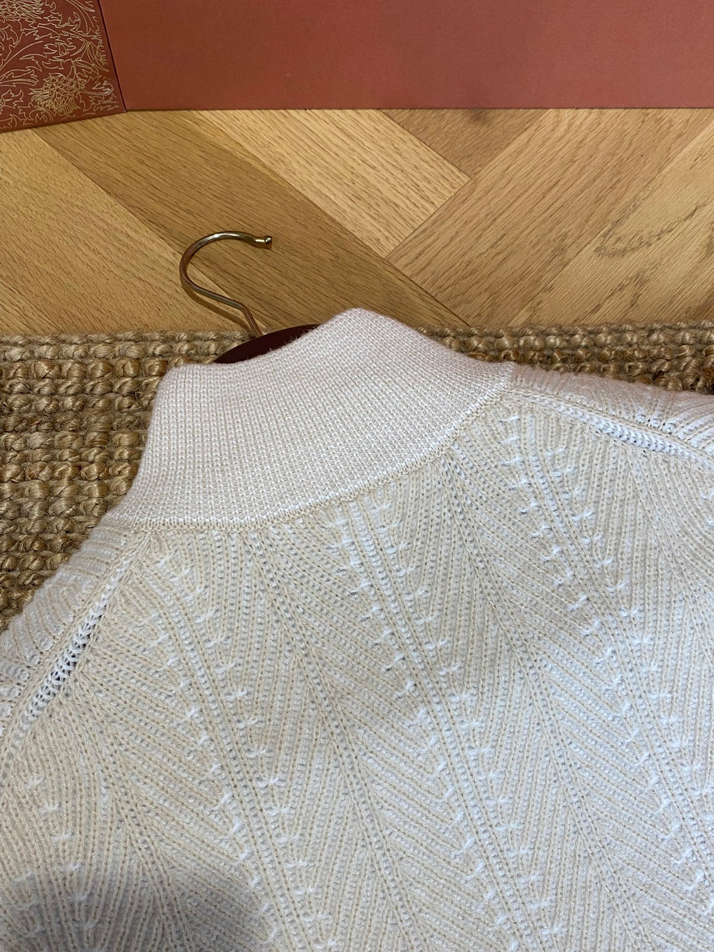 Brunello Cucinelli Strickjacke in Creme mit Stehkragen und Zwei-Wege-Reißverschluss