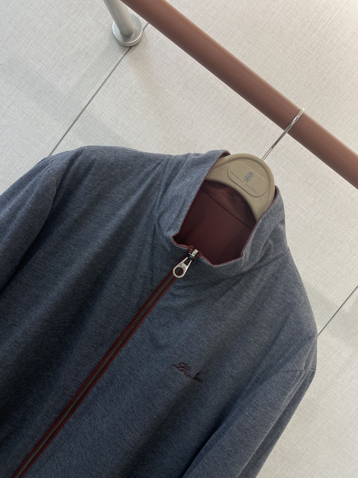 Brunello Cucinelli Herren Leichtjacke in Bordeaux