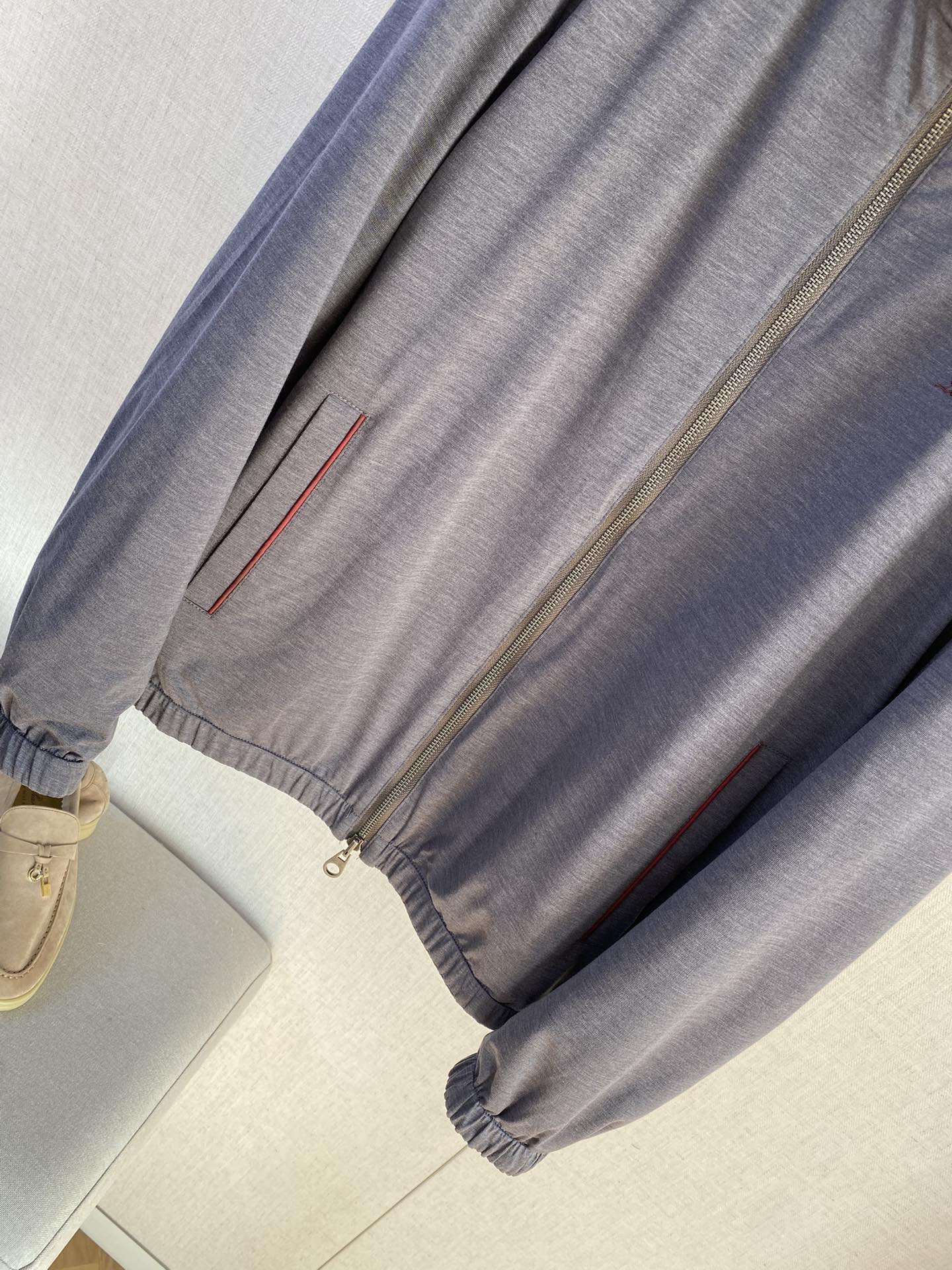 Brunello Cucinelli Herren Leichtjacke in Grau – Elegante Übergangsjacke